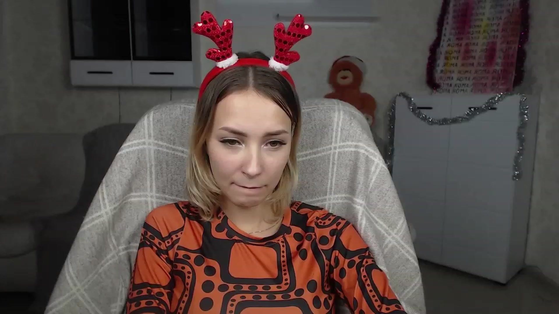 Gallery image thumbnail from Lady_lucky1's myfreecams stream on, 12/20/2022, 19:02 image 12 of 20