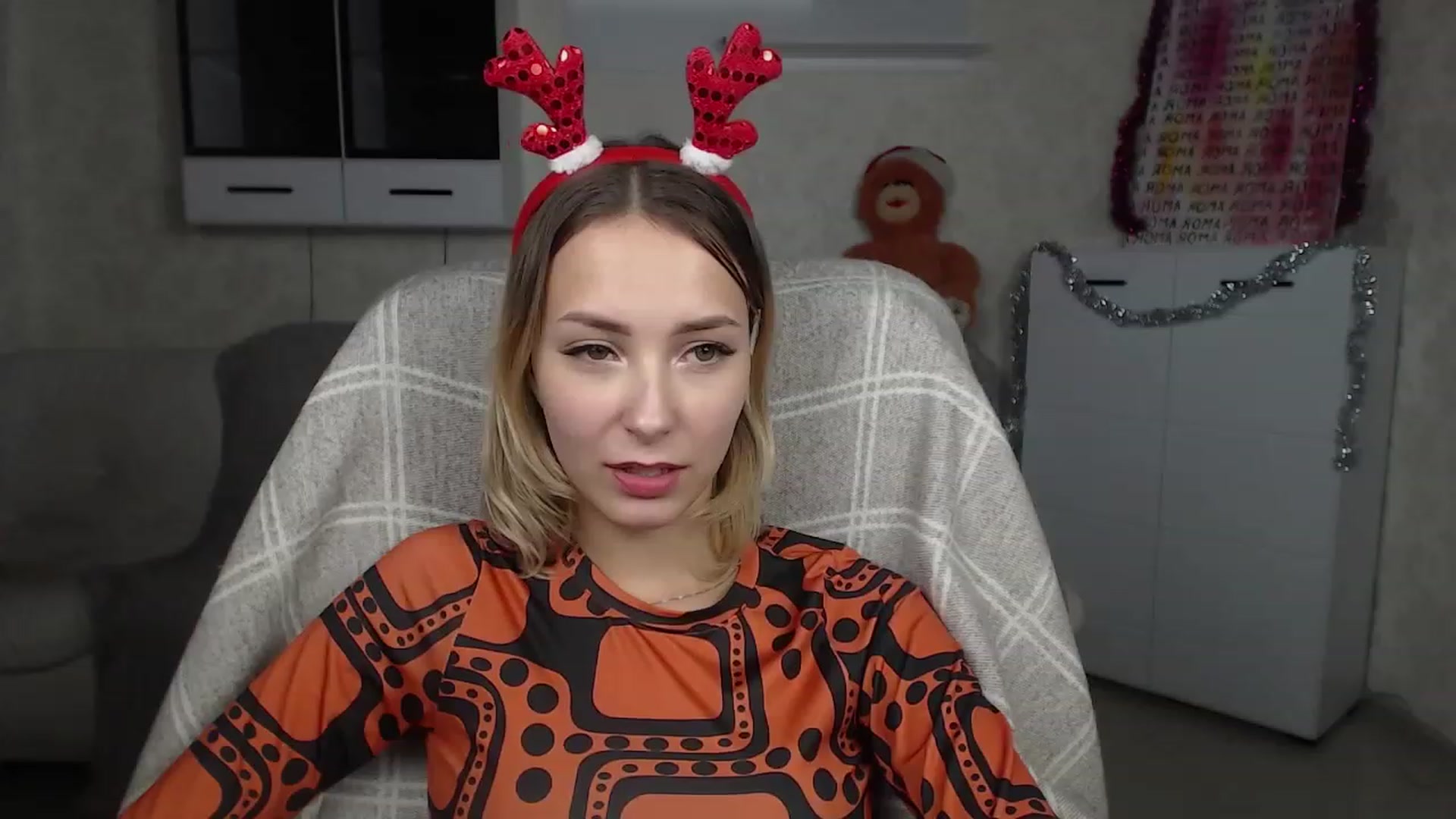 Gallery image thumbnail from Lady_lucky1's myfreecams stream on, 12/20/2022, 19:02 image 11 of 20