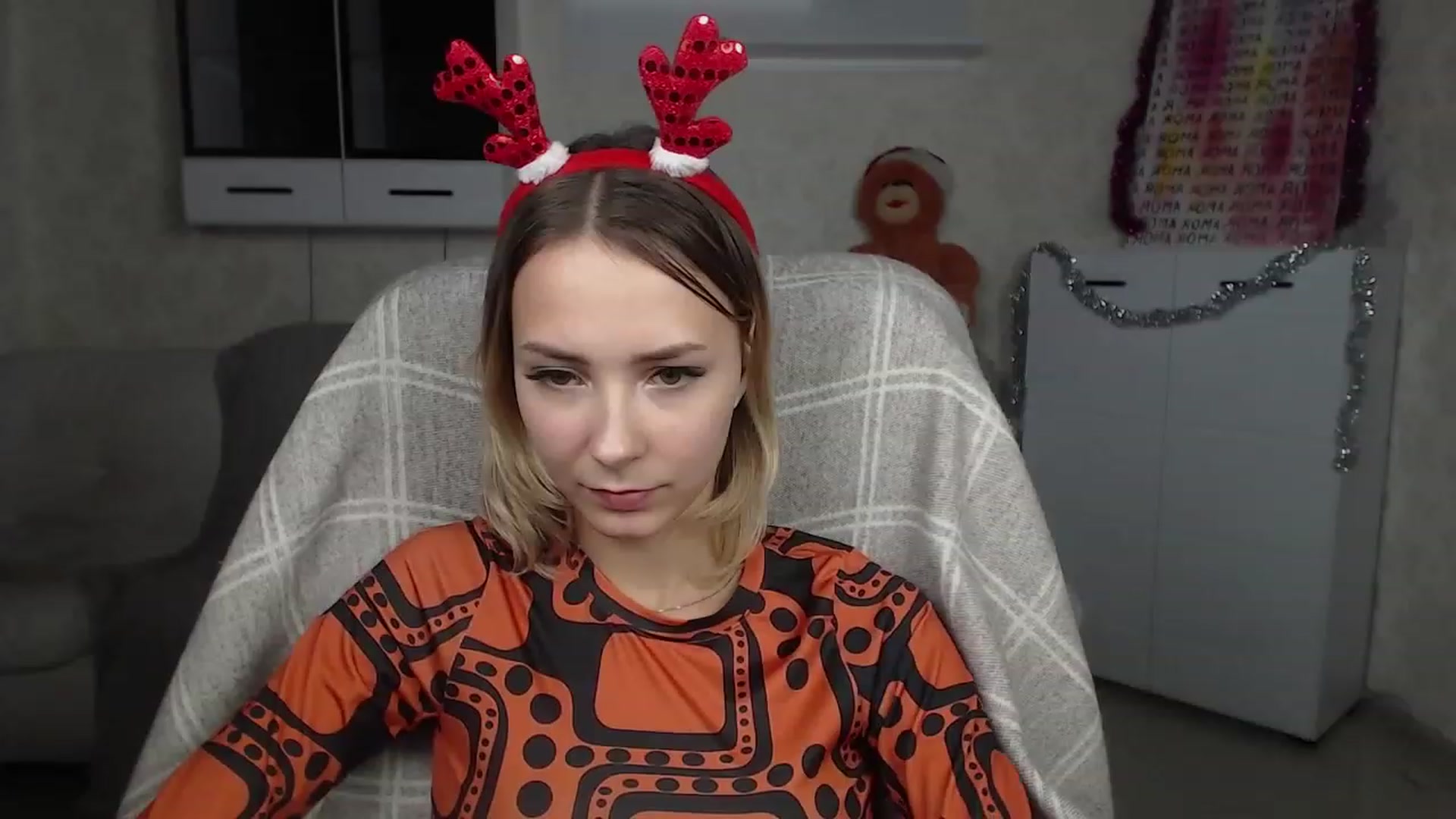 Gallery image thumbnail from Lady_lucky1's myfreecams stream on, 12/20/2022, 19:02 image 10 of 20