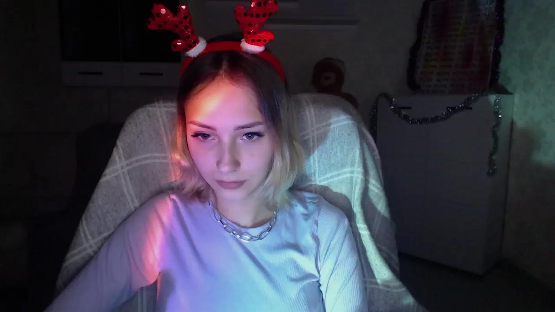 Gallery image thumbnail from Lady_lucky1's myfreecams stream on, 12/21/2022, 17:13 image 2 of 20