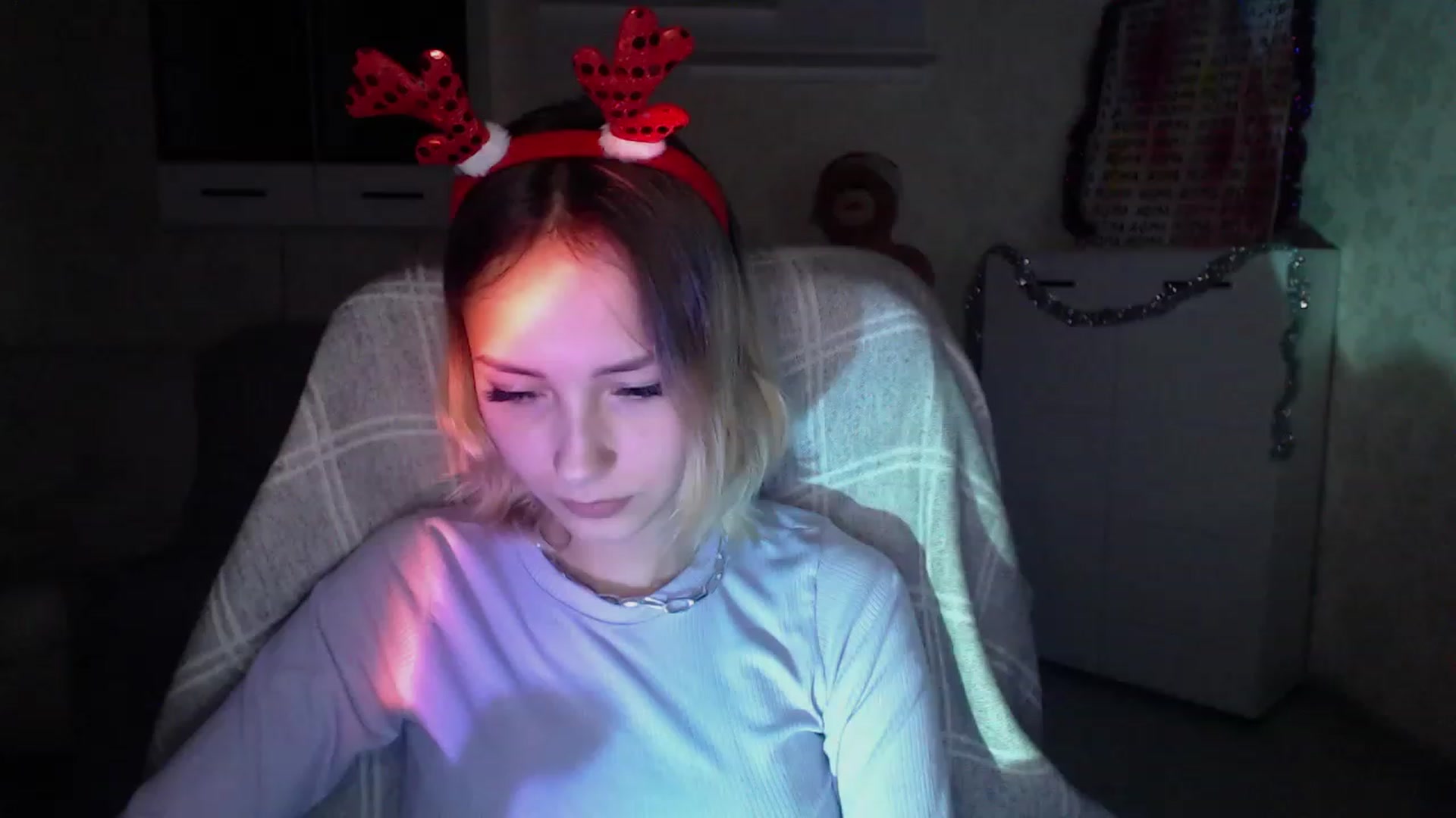 Gallery image thumbnail from Lady_lucky1's myfreecams stream on, 12/21/2022, 17:13 image 9 of 20