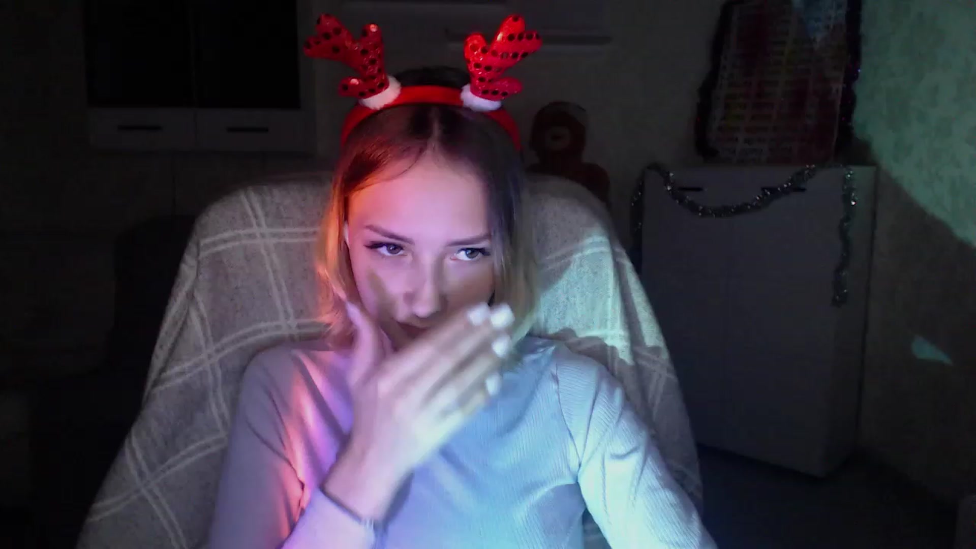 Gallery image thumbnail from Lady_lucky1's myfreecams stream on, 12/21/2022, 17:32 image 1 of 20