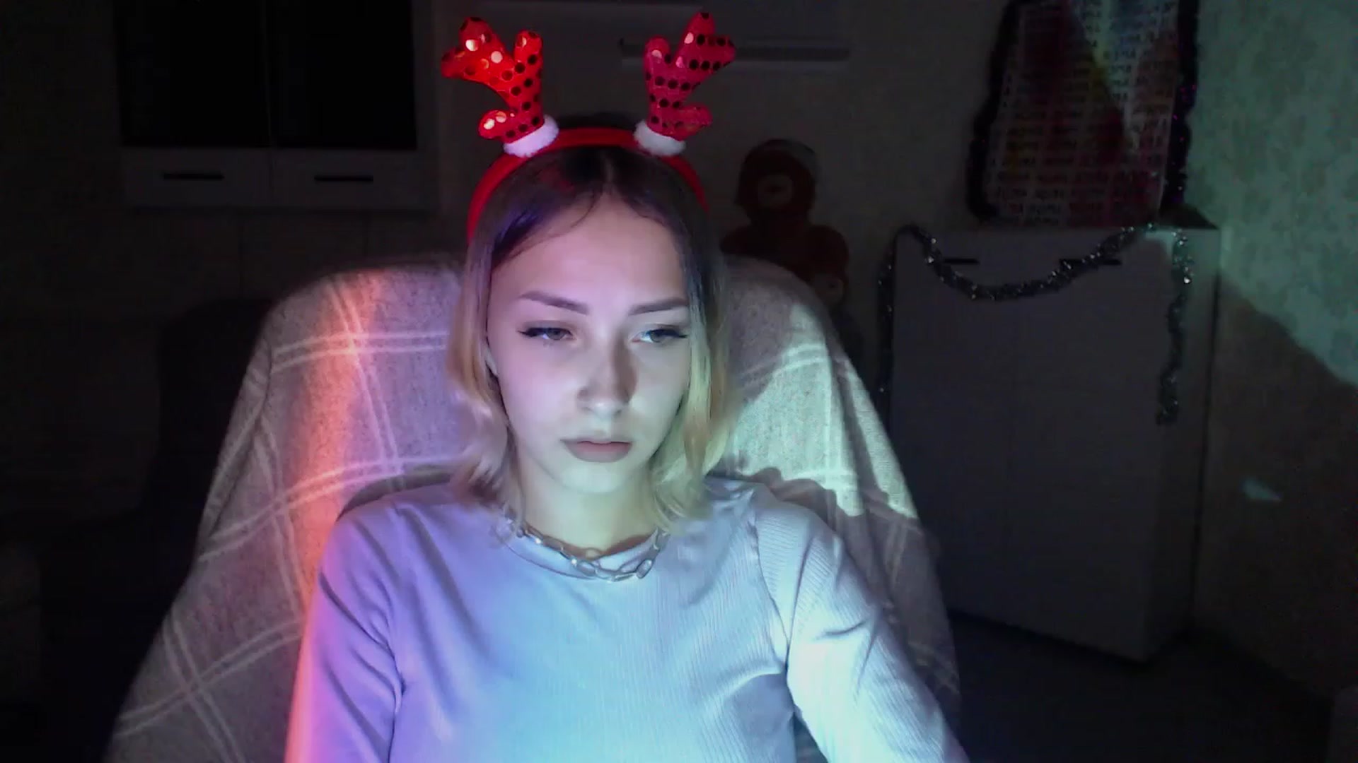 Gallery image thumbnail from Lady_lucky1's myfreecams stream on, 12/21/2022, 17:32 image 20 of 20