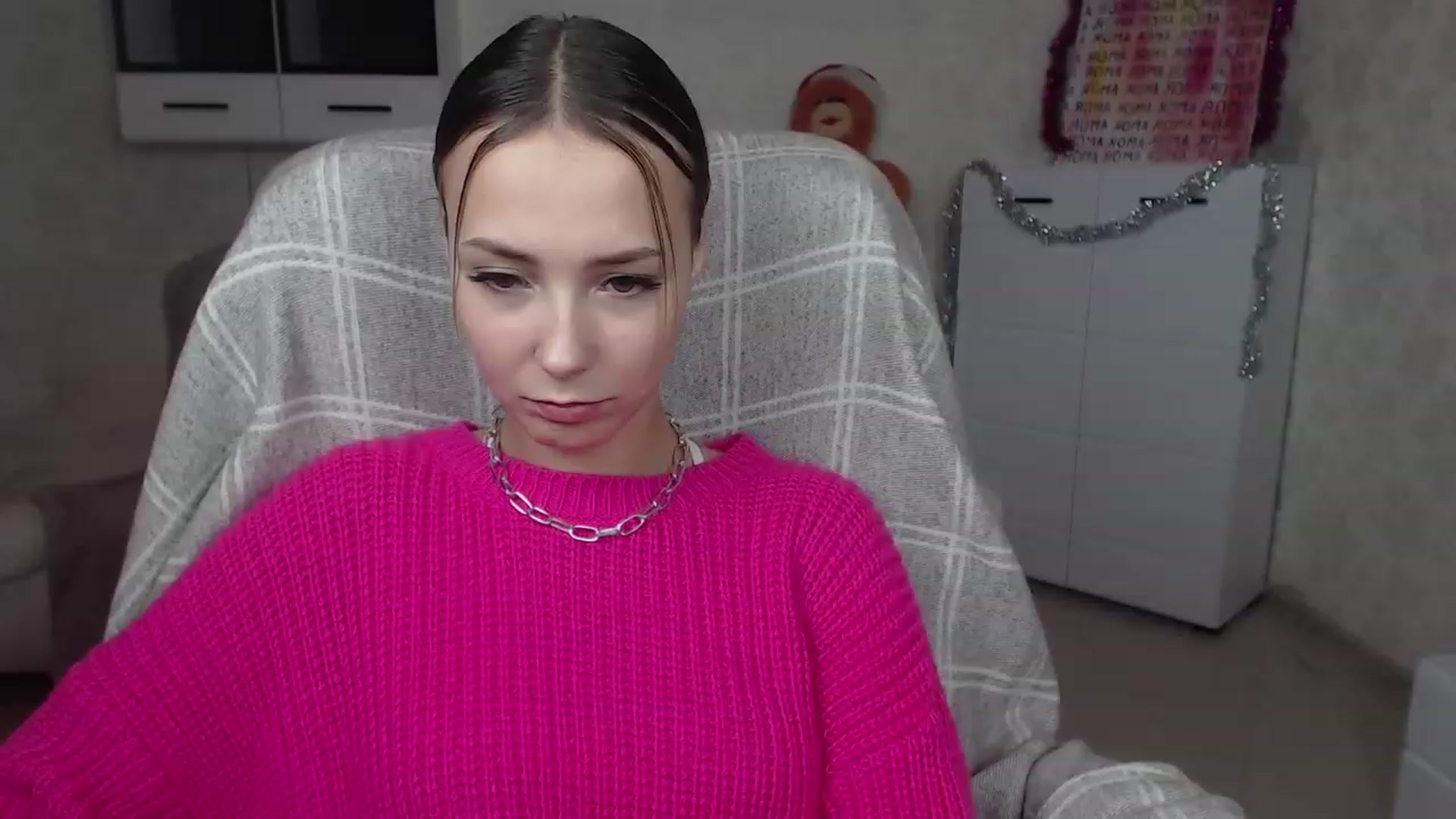 Gallery image thumbnail from Lady_lucky1's myfreecams stream on, 12/22/2022, 16:38 image 3 of 20