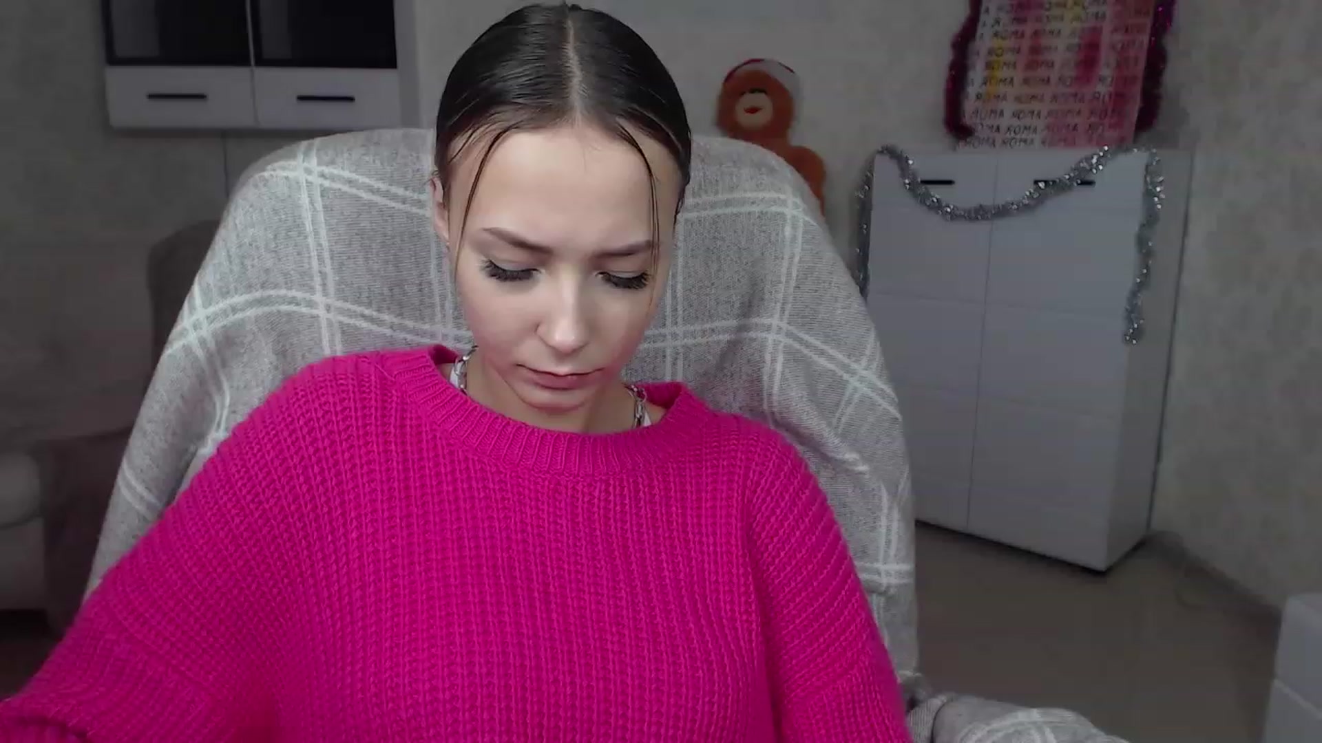 Gallery image thumbnail from Lady_lucky1's myfreecams stream on, 12/22/2022, 16:38 image 18 of 20