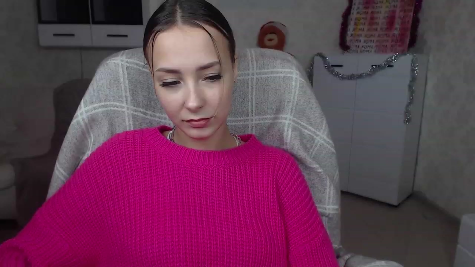 Gallery image thumbnail from Lady_lucky1's myfreecams stream on, 12/22/2022, 16:38 image 16 of 20