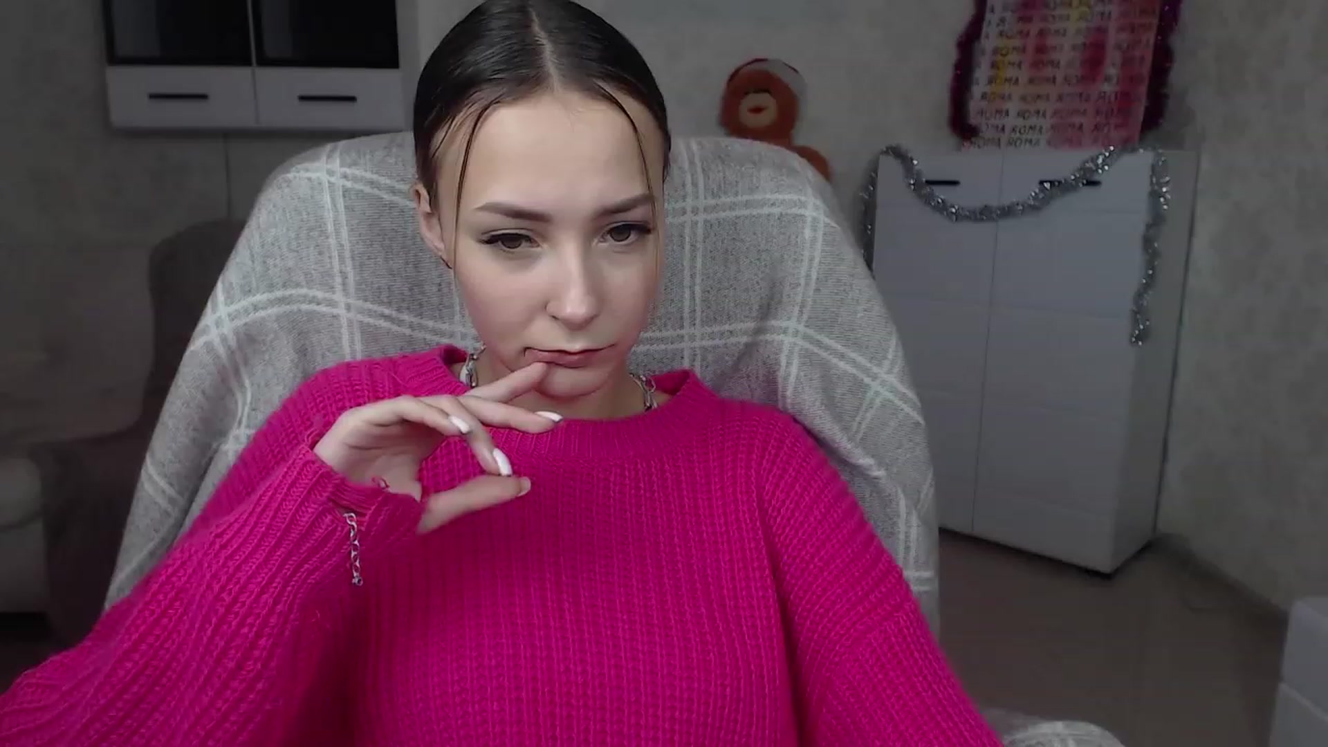 Gallery image thumbnail from Lady_lucky1's myfreecams stream on, 12/22/2022, 16:38 image 17 of 20