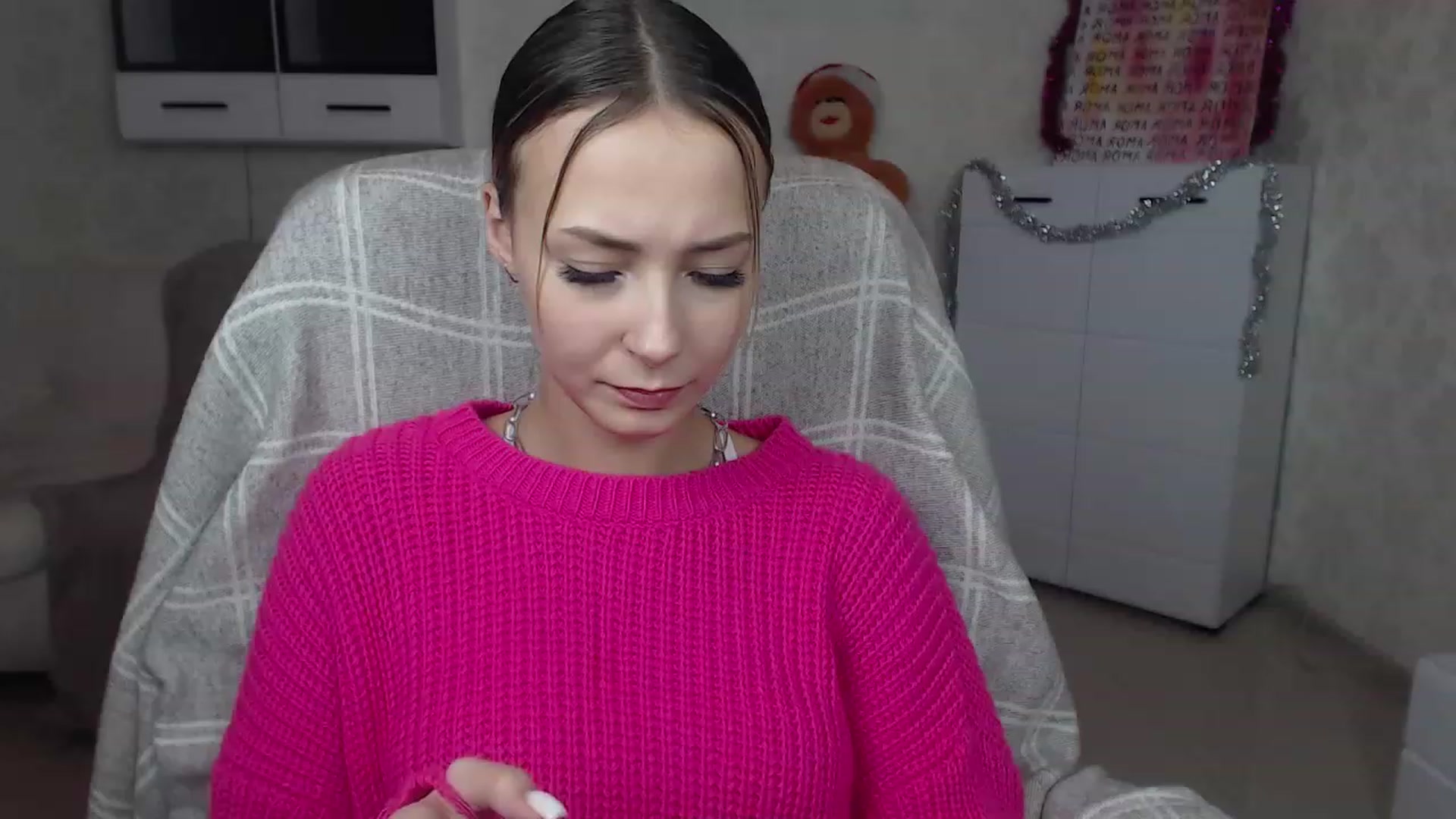 Gallery image thumbnail from Lady_lucky1's myfreecams stream on, 12/22/2022, 16:38 image 12 of 20