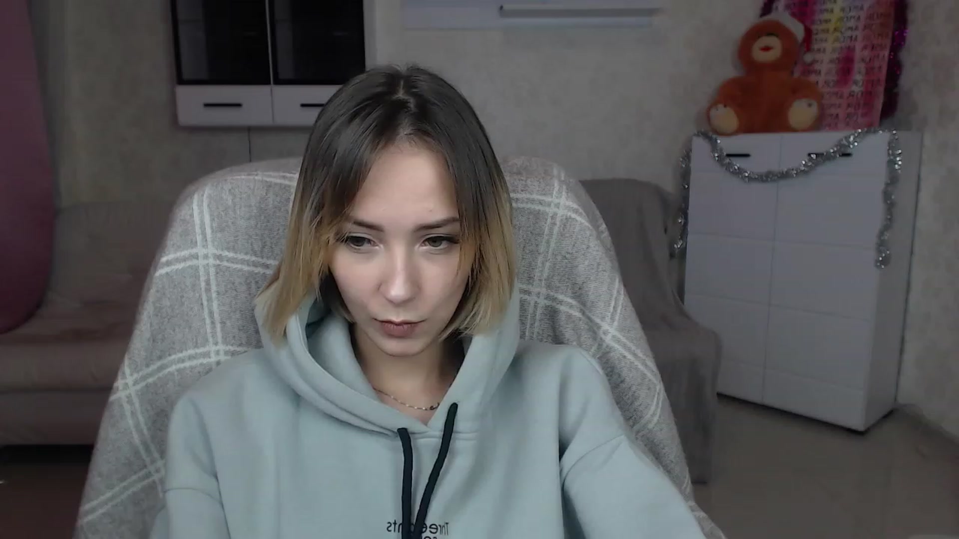 Gallery image thumbnail from Lady_lucky1's myfreecams stream on, 12/25/2022, 18:02 image 1 of 20