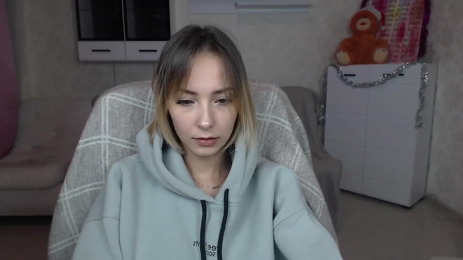 Gallery image thumbnail from Lady_lucky1's myfreecams stream on, 12/25/2022, 18:02 image 7 of 20