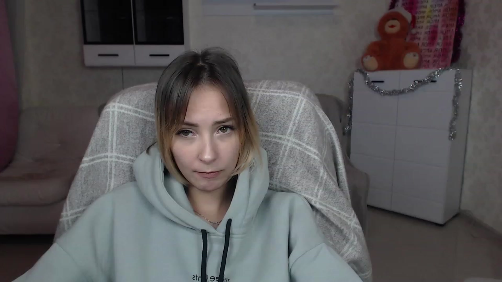 Gallery image thumbnail from Lady_lucky1's myfreecams stream on, 12/25/2022, 18:02 image 18 of 20