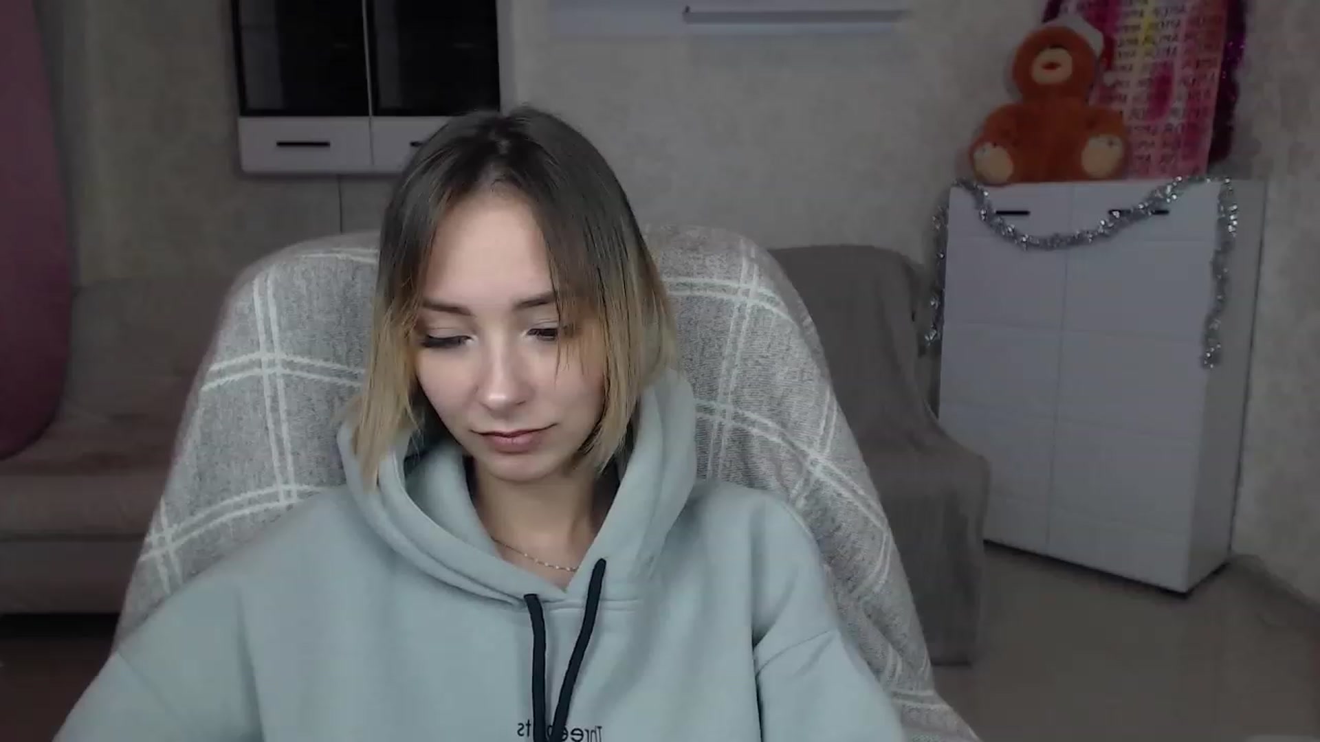 Gallery image thumbnail from Lady_lucky1's myfreecams stream on, 12/25/2022, 18:02 image 2 of 20