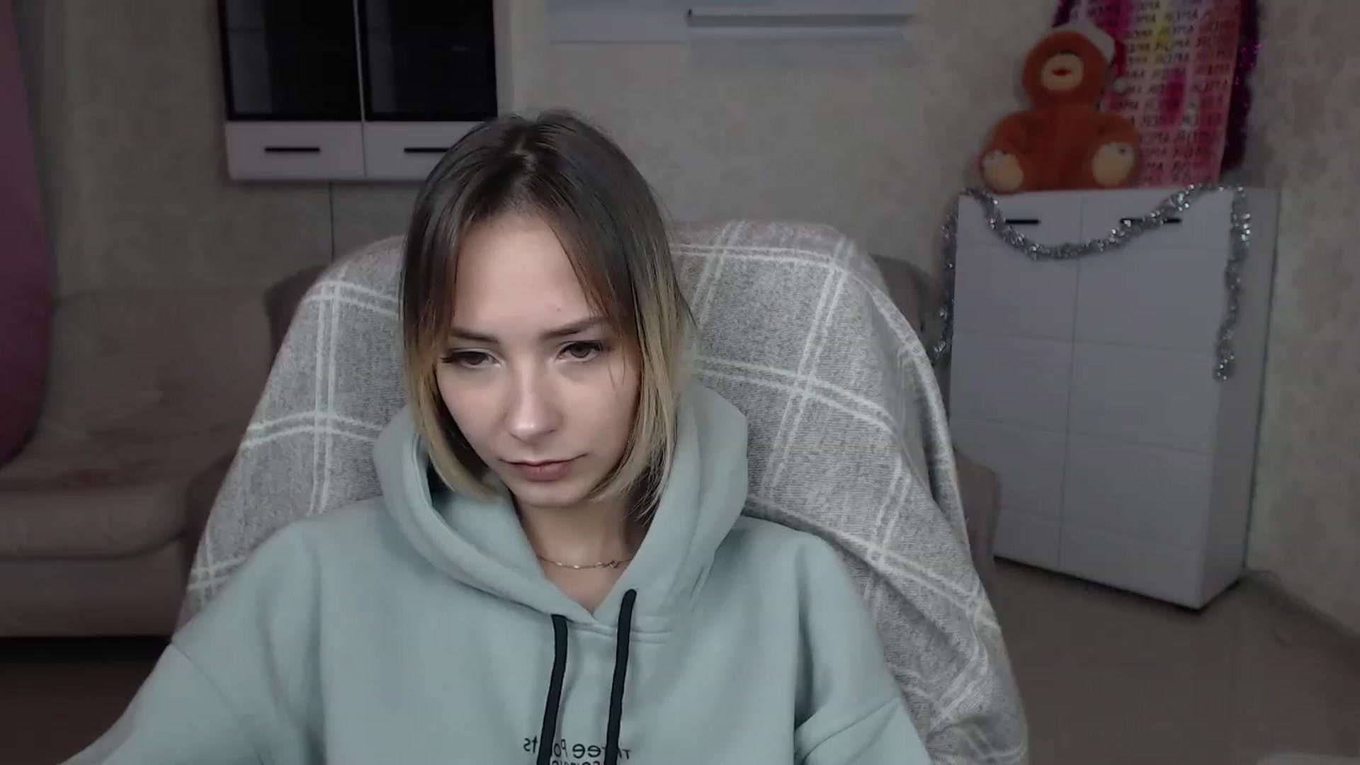 Gallery image thumbnail from Lady_lucky1's myfreecams stream on, 12/25/2022, 18:02 image 14 of 20