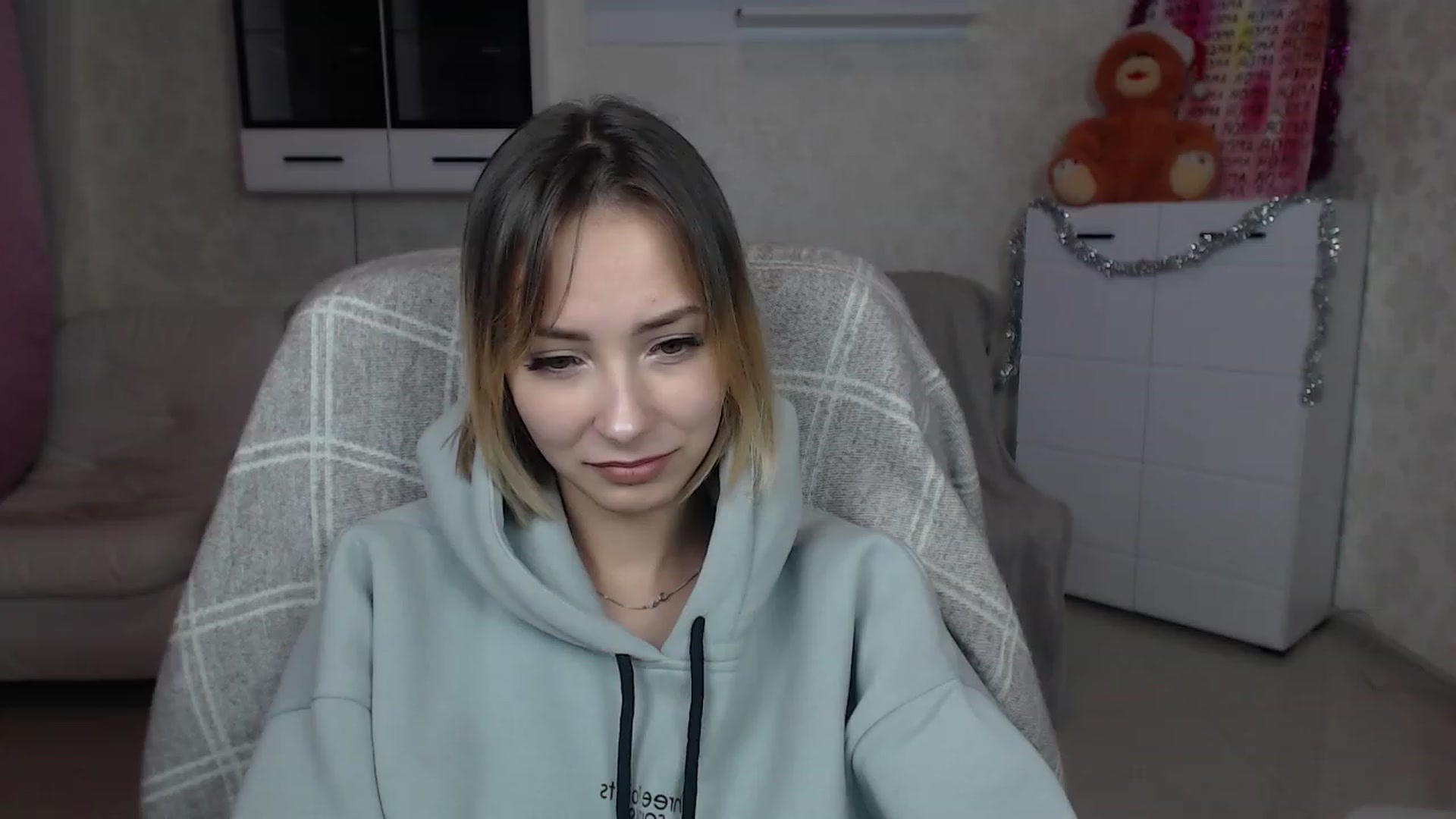Gallery image thumbnail from Lady_lucky1's myfreecams stream on, 12/25/2022, 18:02 image 12 of 20