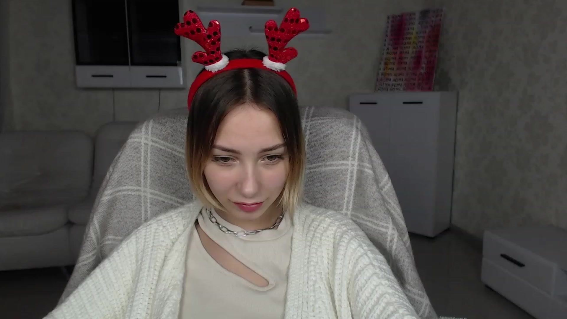 Gallery image thumbnail from Lady_lucky1's myfreecams stream on, 01/08/2023, 16:20 image 13 of 20