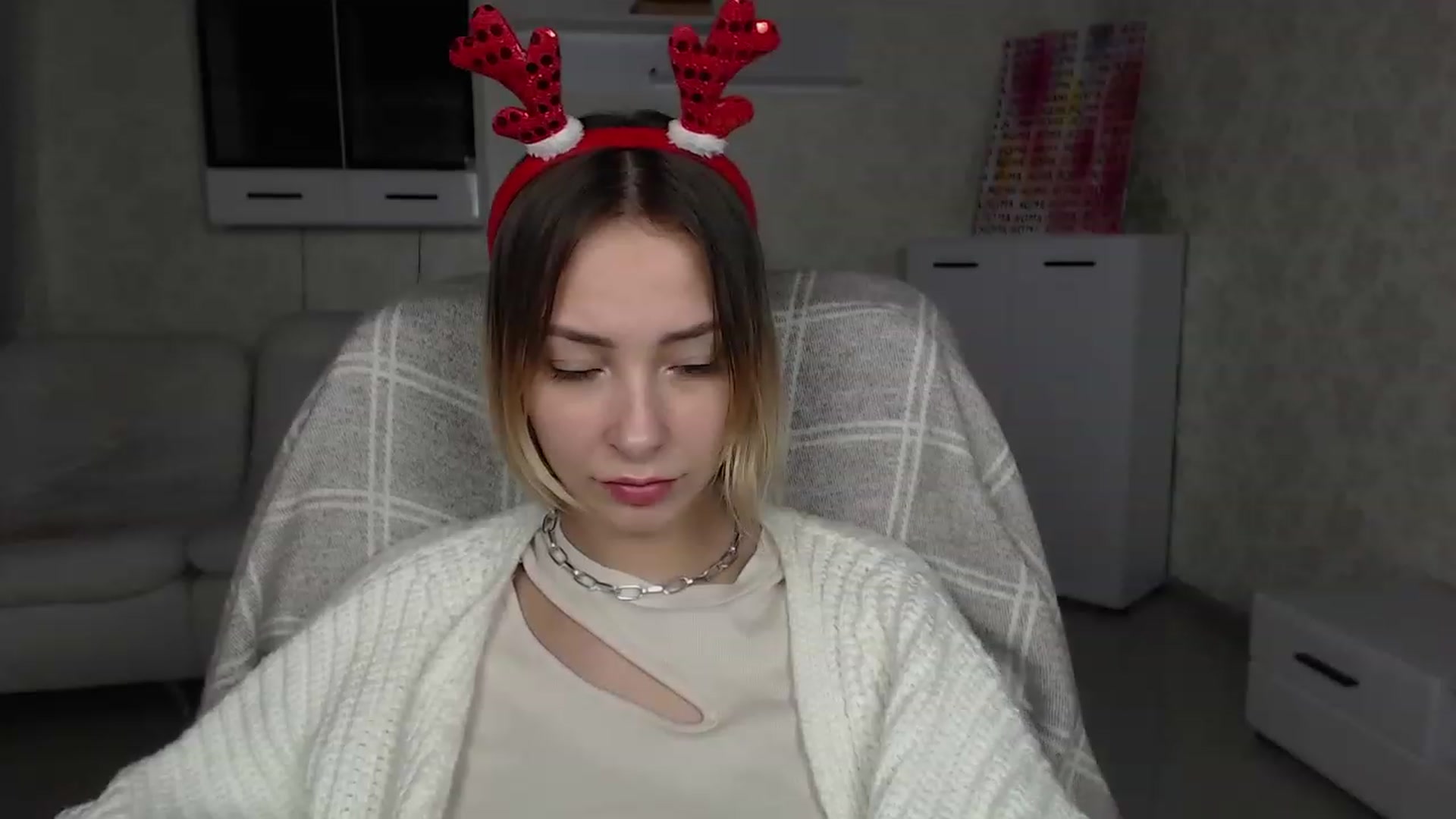 Gallery image thumbnail from Lady_lucky1's myfreecams stream on, 01/08/2023, 16:20 image 20 of 20