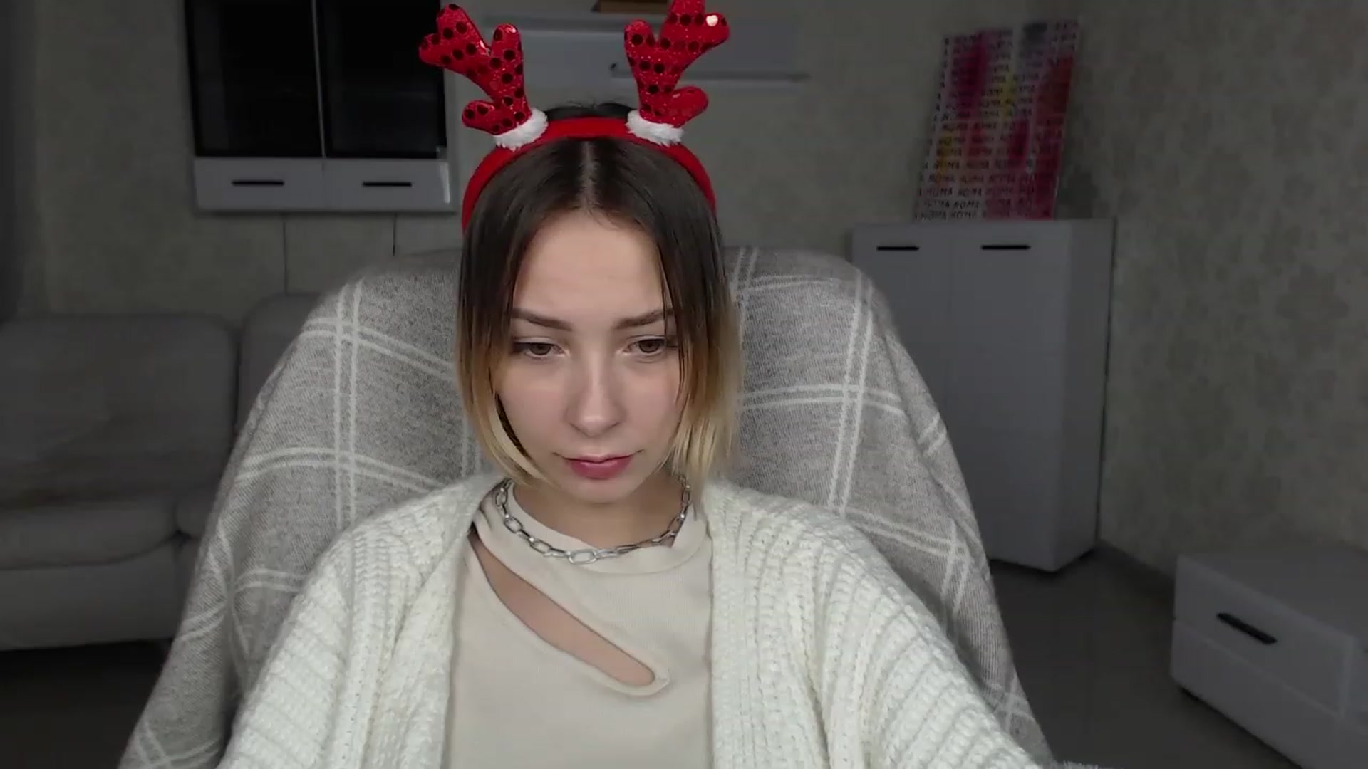 Gallery image thumbnail from Lady_lucky1's myfreecams stream on, 01/08/2023, 16:20 image 16 of 20