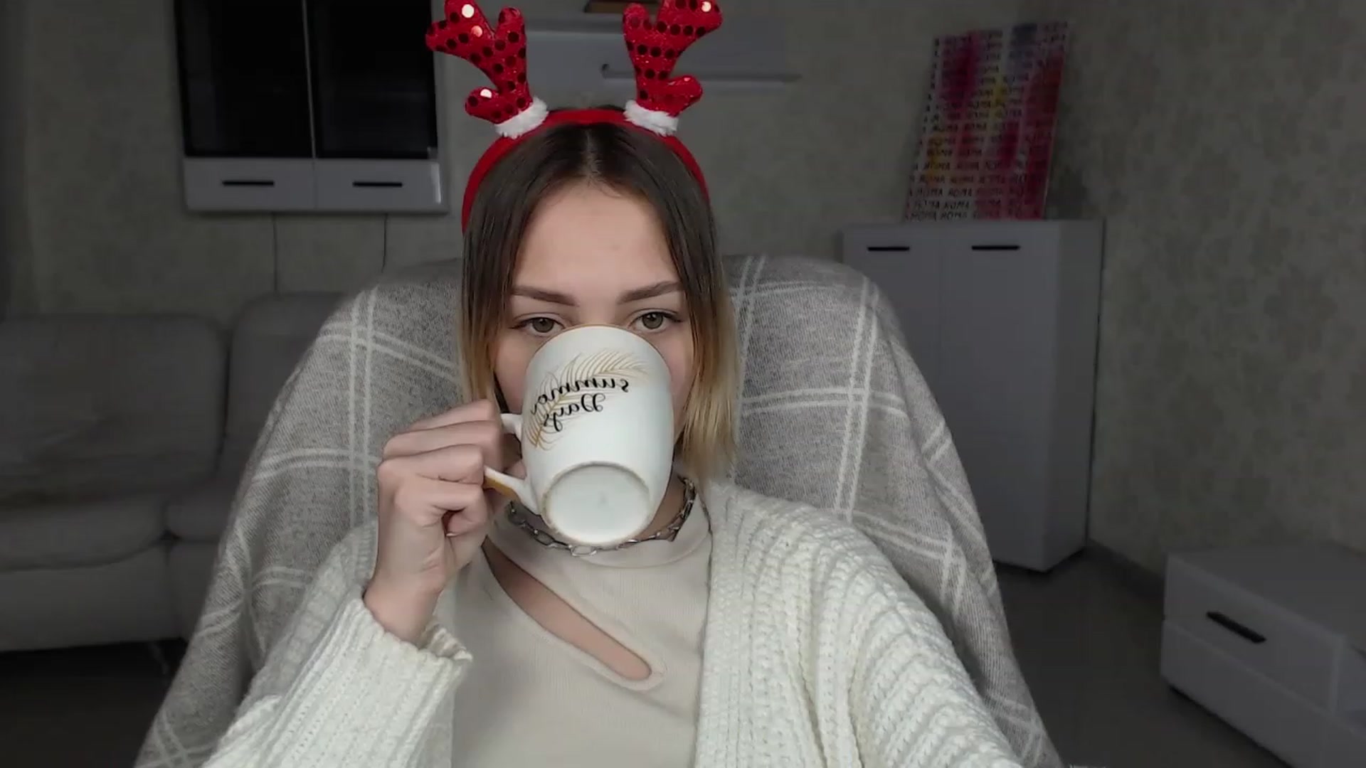Gallery image thumbnail from Lady_lucky1's myfreecams stream on, 01/08/2023, 16:20 image 14 of 20