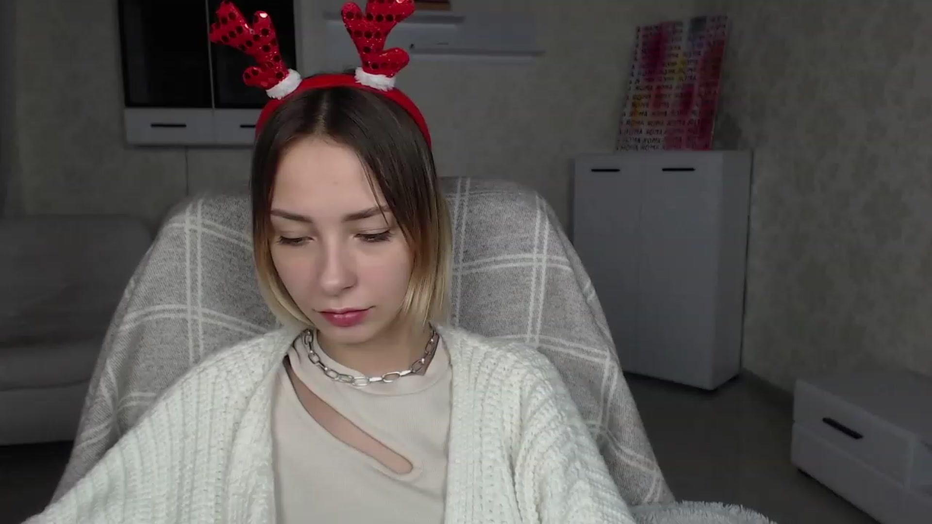 Gallery image thumbnail from Lady_lucky1's myfreecams stream on, 01/08/2023, 16:20 image 6 of 20