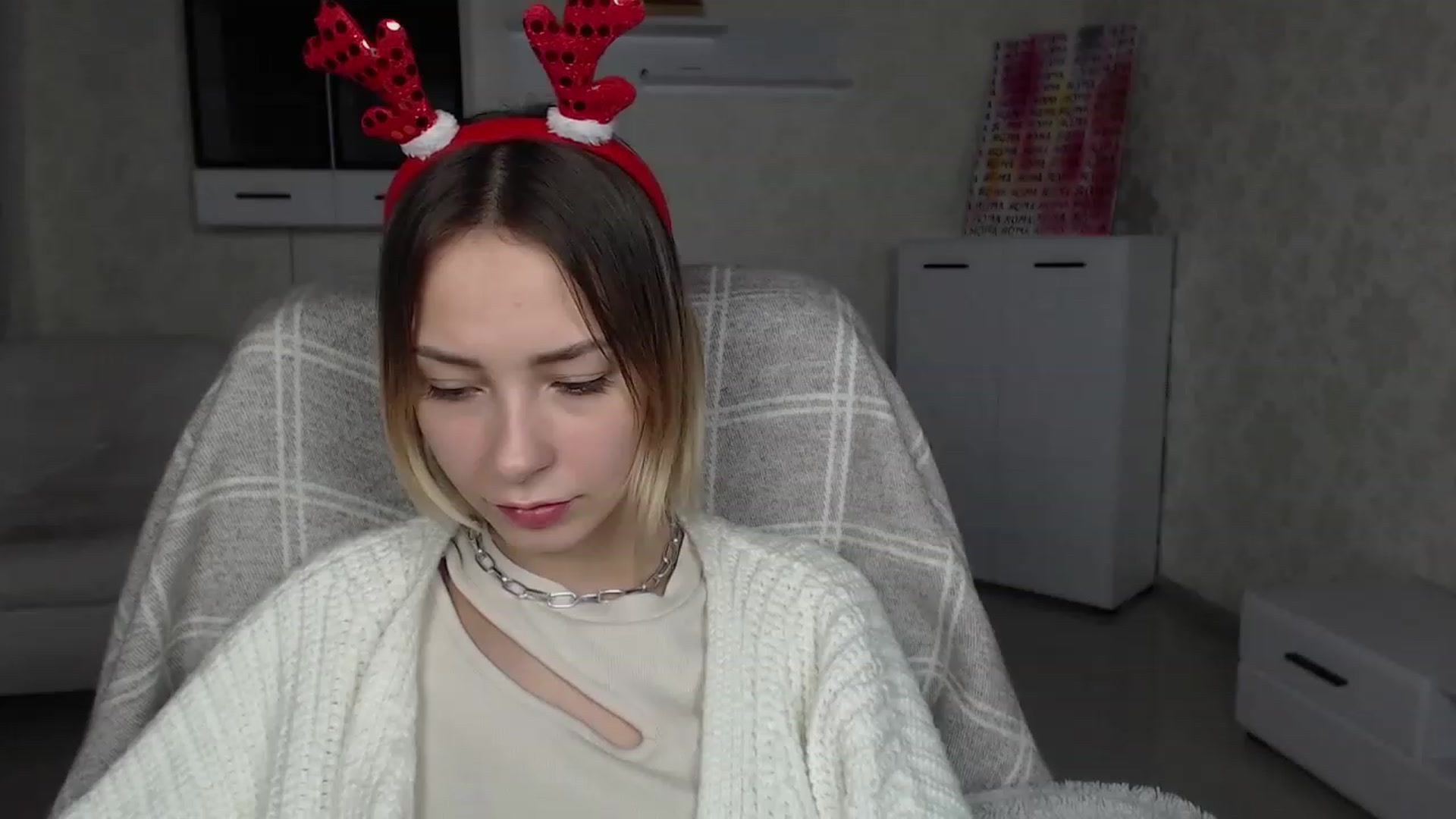 Gallery image thumbnail from Lady_lucky1's myfreecams stream on, 01/08/2023, 16:20 image 8 of 20
