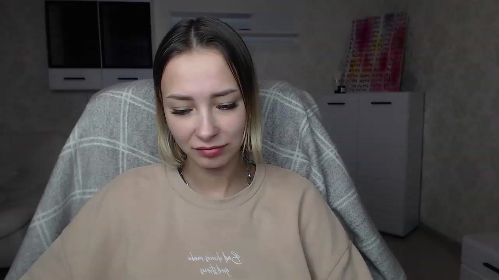 Gallery image thumbnail from Lady_lucky1's myfreecams stream on, 01/25/2023, 17:19 image 15 of 20