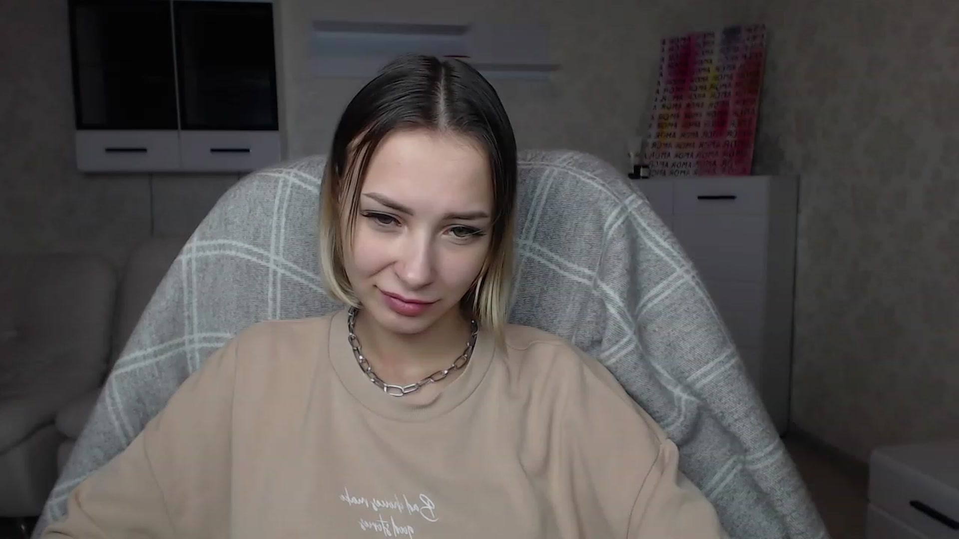Gallery image thumbnail from Lady_lucky1's myfreecams stream on, 01/25/2023, 17:19 image 6 of 20