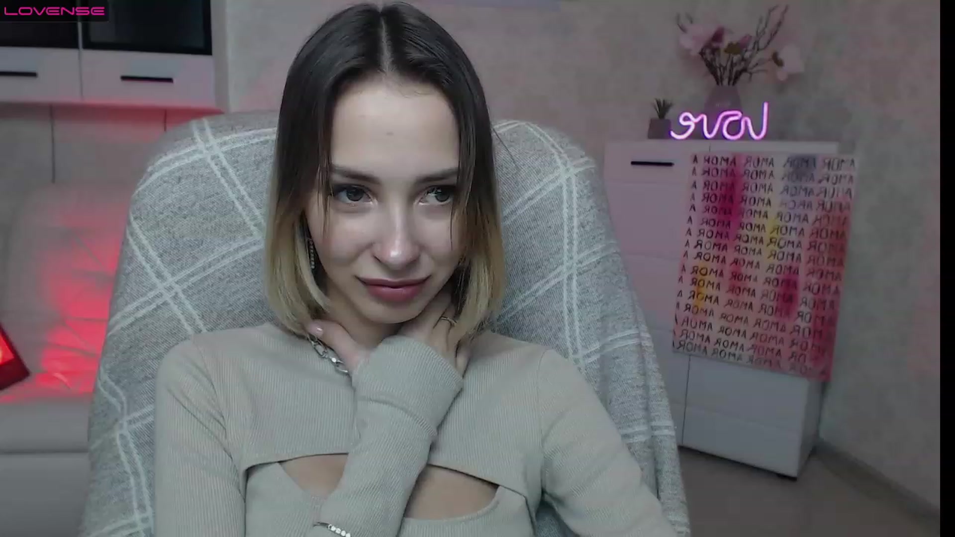 Gallery image thumbnail from Lady_lucky1's myfreecams stream on, 03/18/2023, 17:32 image 18 of 20