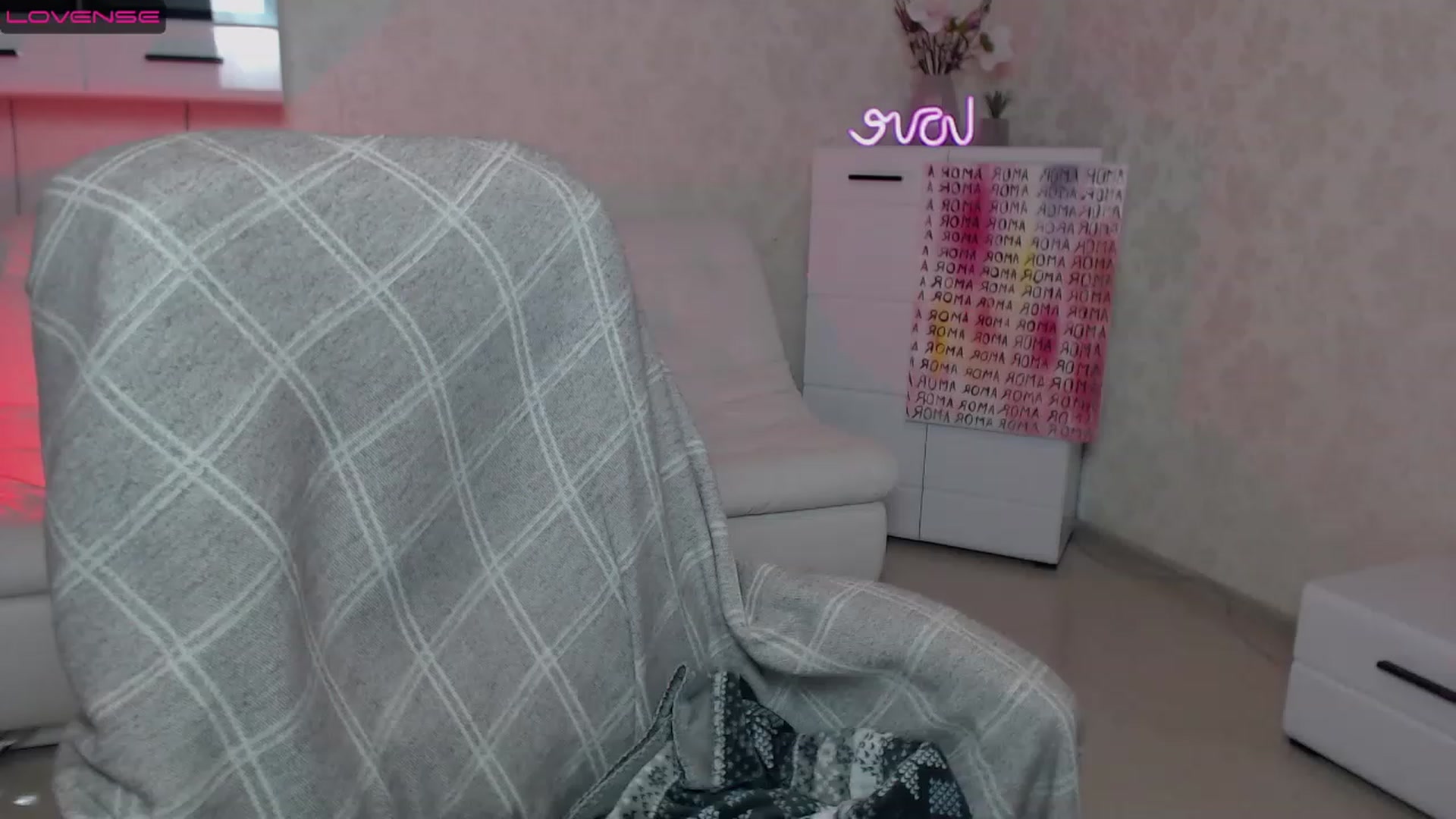Gallery image thumbnail from Lady_lucky1's myfreecams stream on, 03/26/2023, 17:39 image 5 of 20