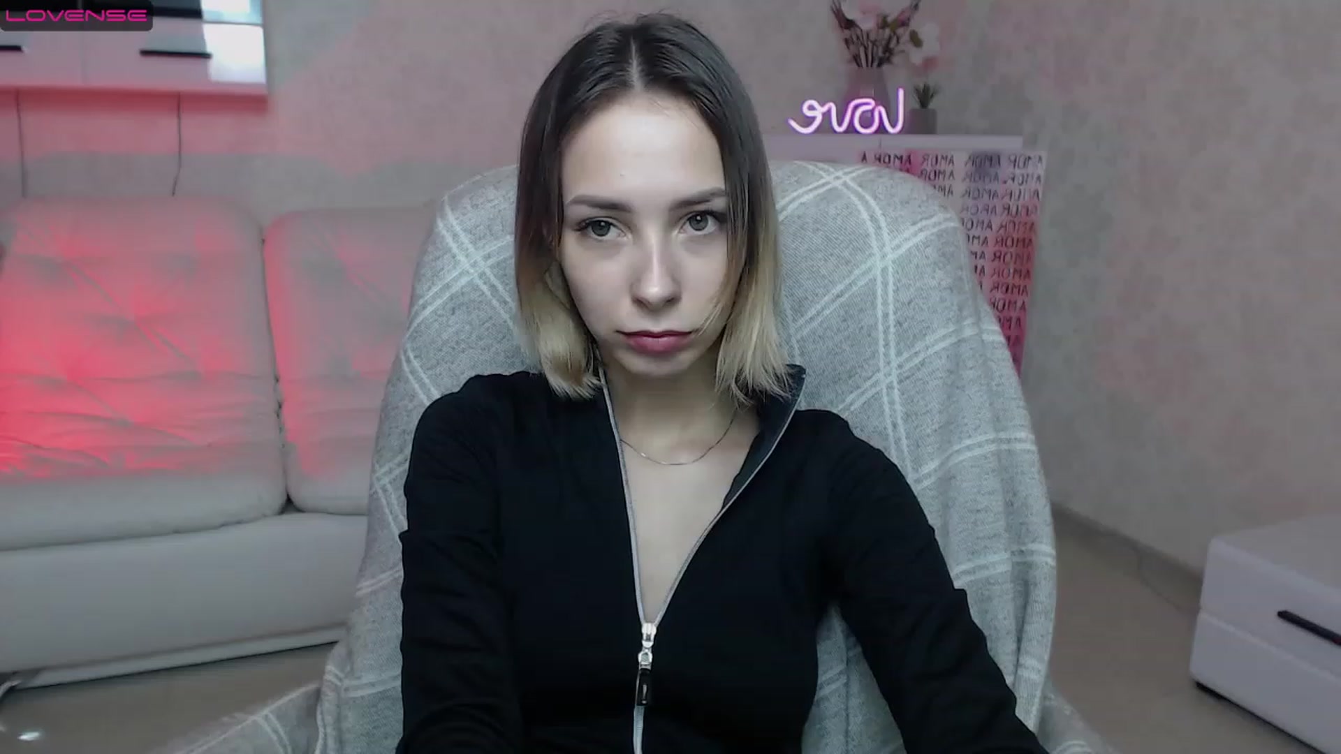 Gallery image thumbnail from Lady_lucky1's myfreecams stream on, 03/26/2023, 17:39 image 4 of 20