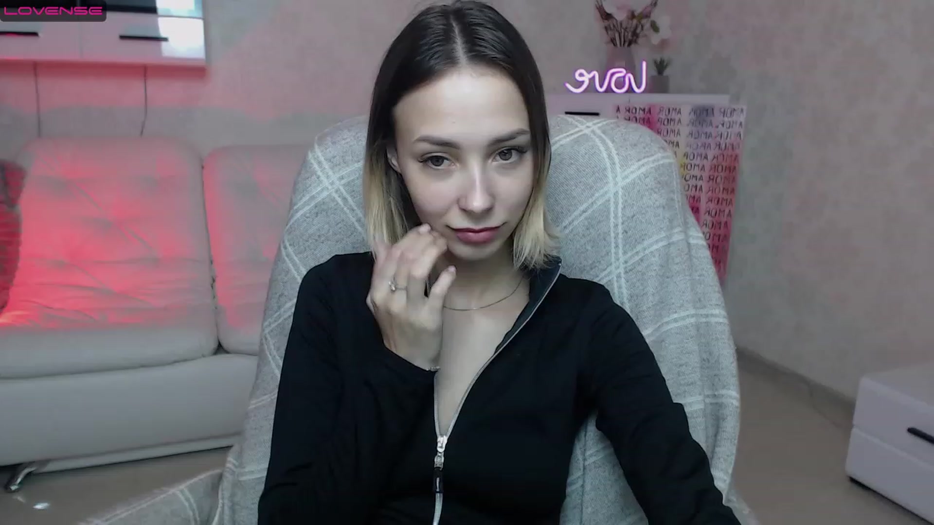 Gallery image thumbnail from Lady_lucky1's myfreecams stream on, 03/26/2023, 17:39 image 6 of 20