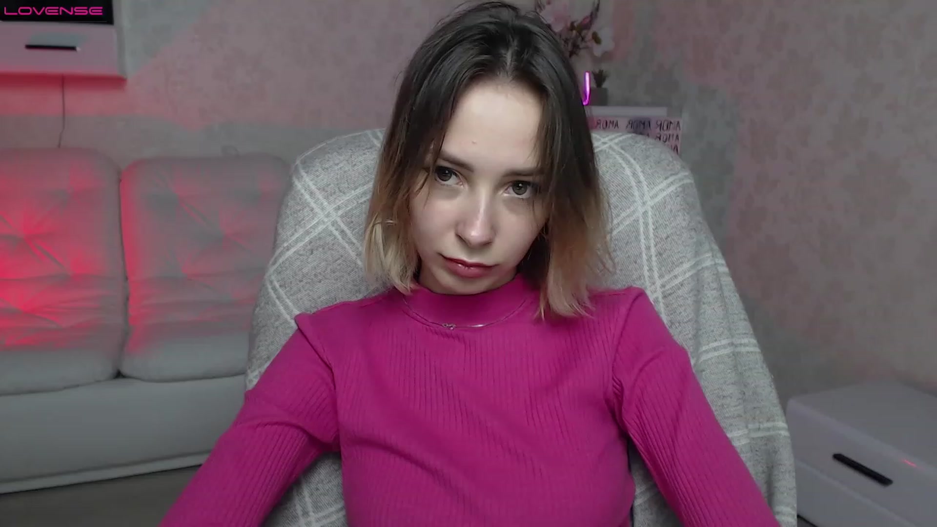 Gallery image thumbnail from Lady_lucky1's myfreecams stream on, 03/27/2023, 16:40 image 17 of 20