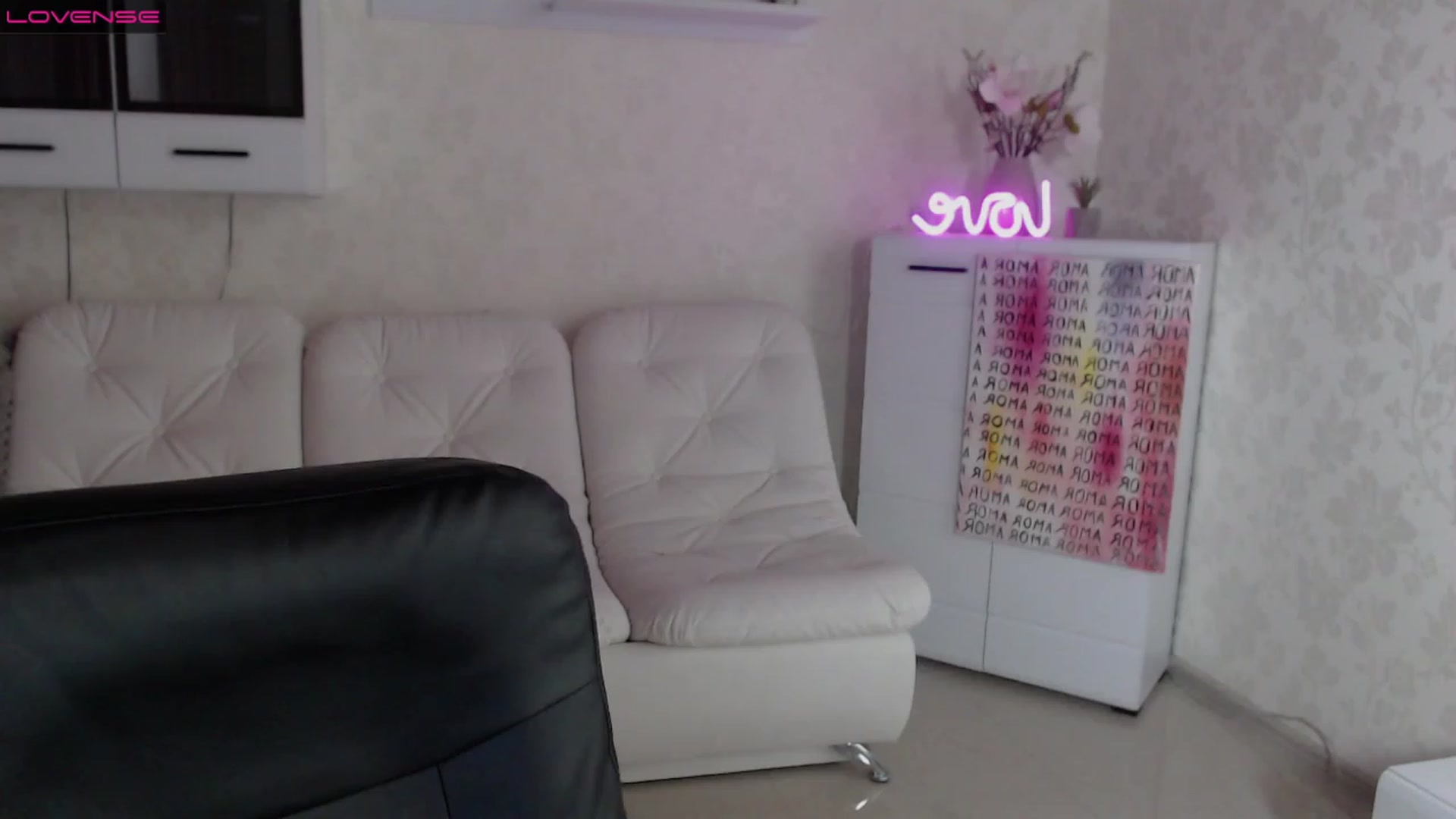 Gallery image thumbnail from Lady_lucky1's myfreecams stream on, 04/01/2023, 18:17 image 5 of 20