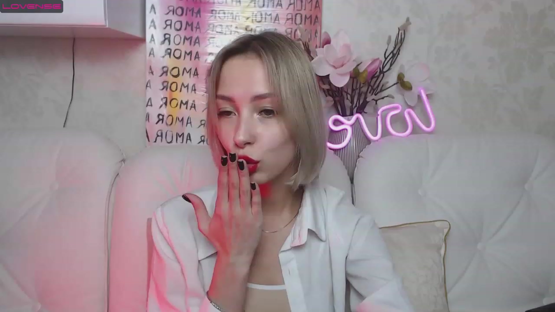Gallery image thumbnail from Lady_lucky1's myfreecams stream on, 04/06/2023, 15:45 image 6 of 20