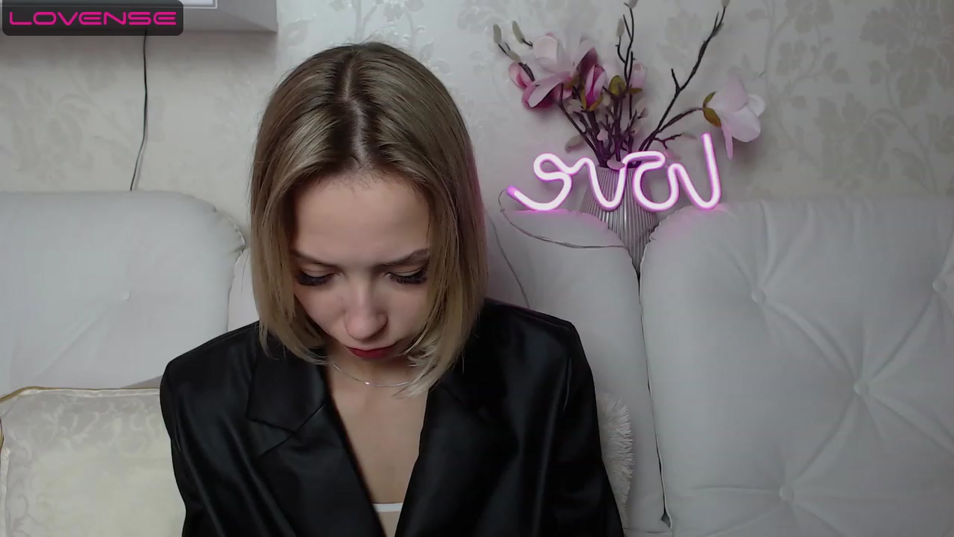 Gallery image thumbnail from Lady_lucky1's myfreecams stream on, 04/13/2023, 15:59 image 10 of 20