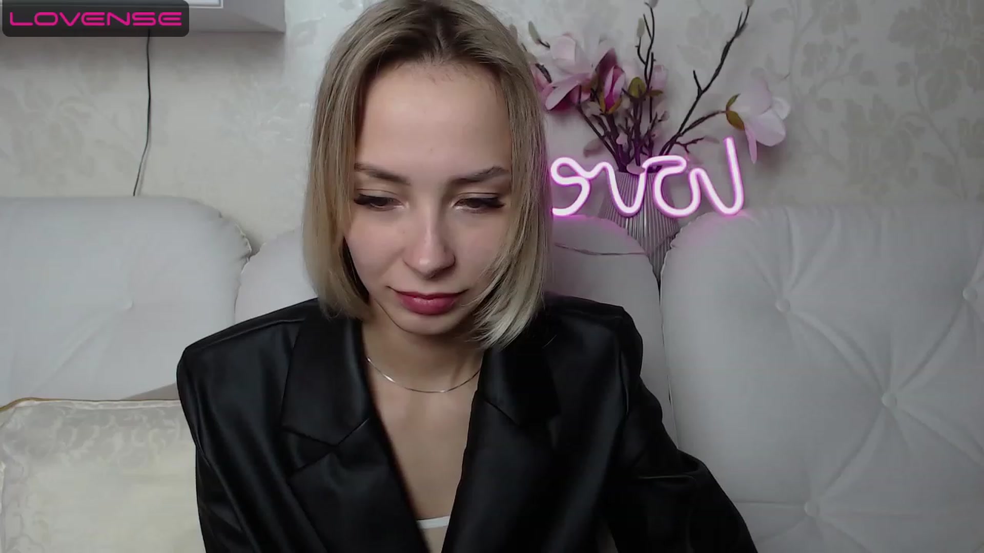 Gallery image thumbnail from Lady_lucky1's myfreecams stream on, 04/13/2023, 15:59 image 8 of 20