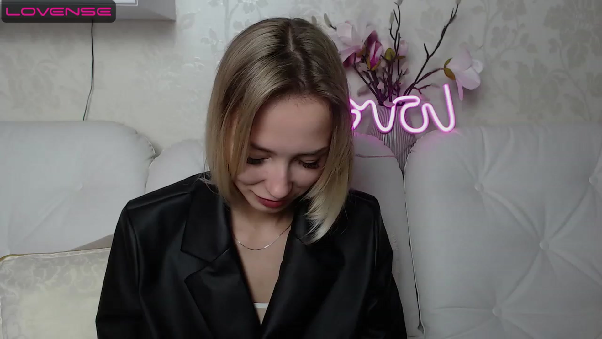 Gallery image thumbnail from Lady_lucky1's myfreecams stream on, 04/13/2023, 15:59 image 19 of 20