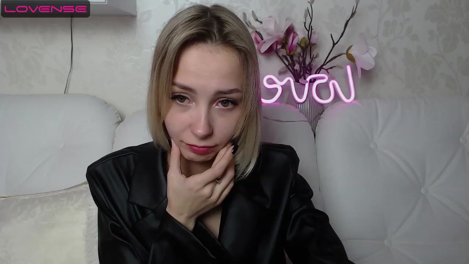 Gallery image thumbnail from Lady_lucky1's myfreecams stream on, 04/13/2023, 15:59 image 7 of 20