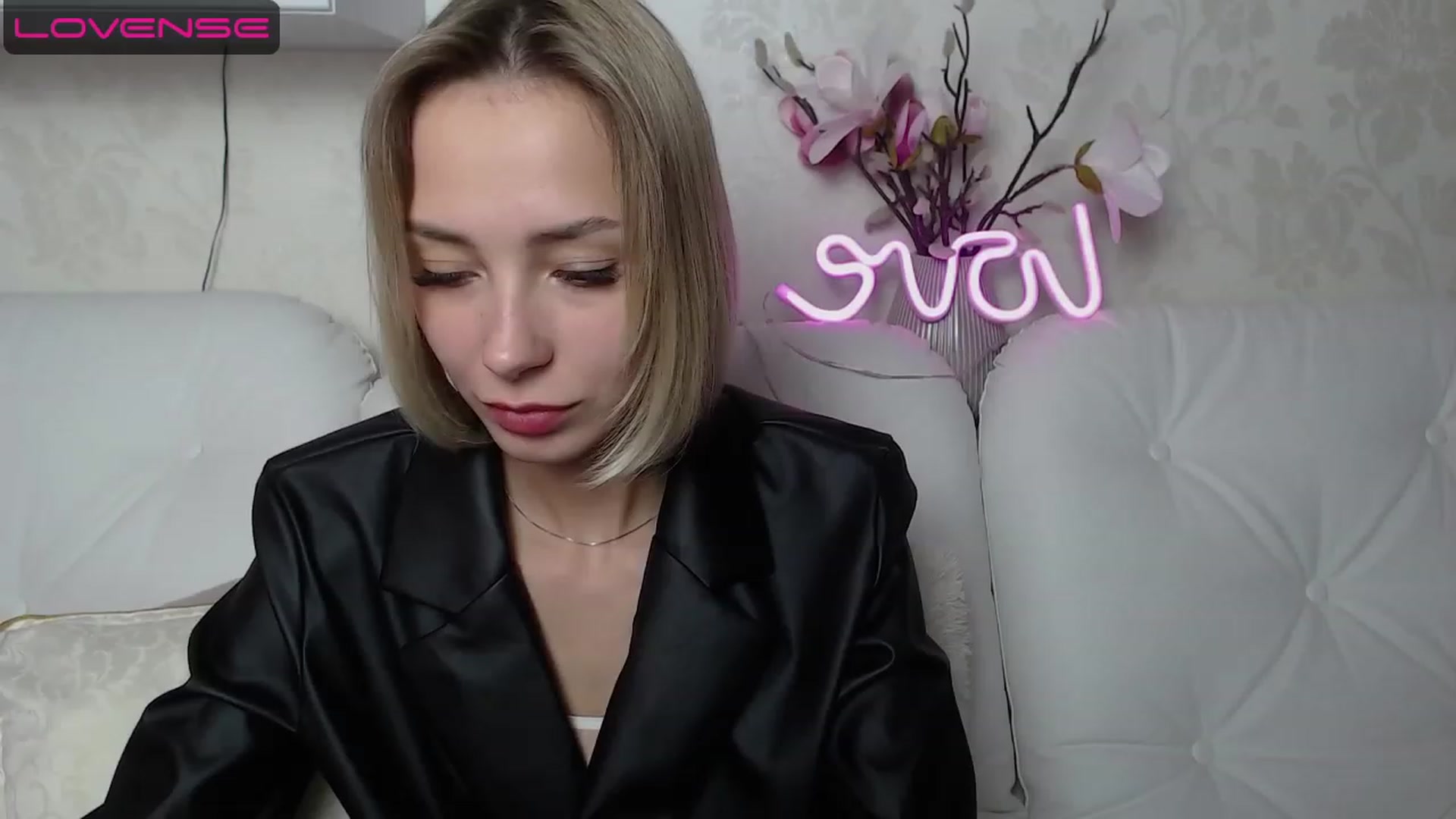 Gallery image thumbnail from Lady_lucky1's myfreecams stream on, 04/13/2023, 15:59 image 15 of 20