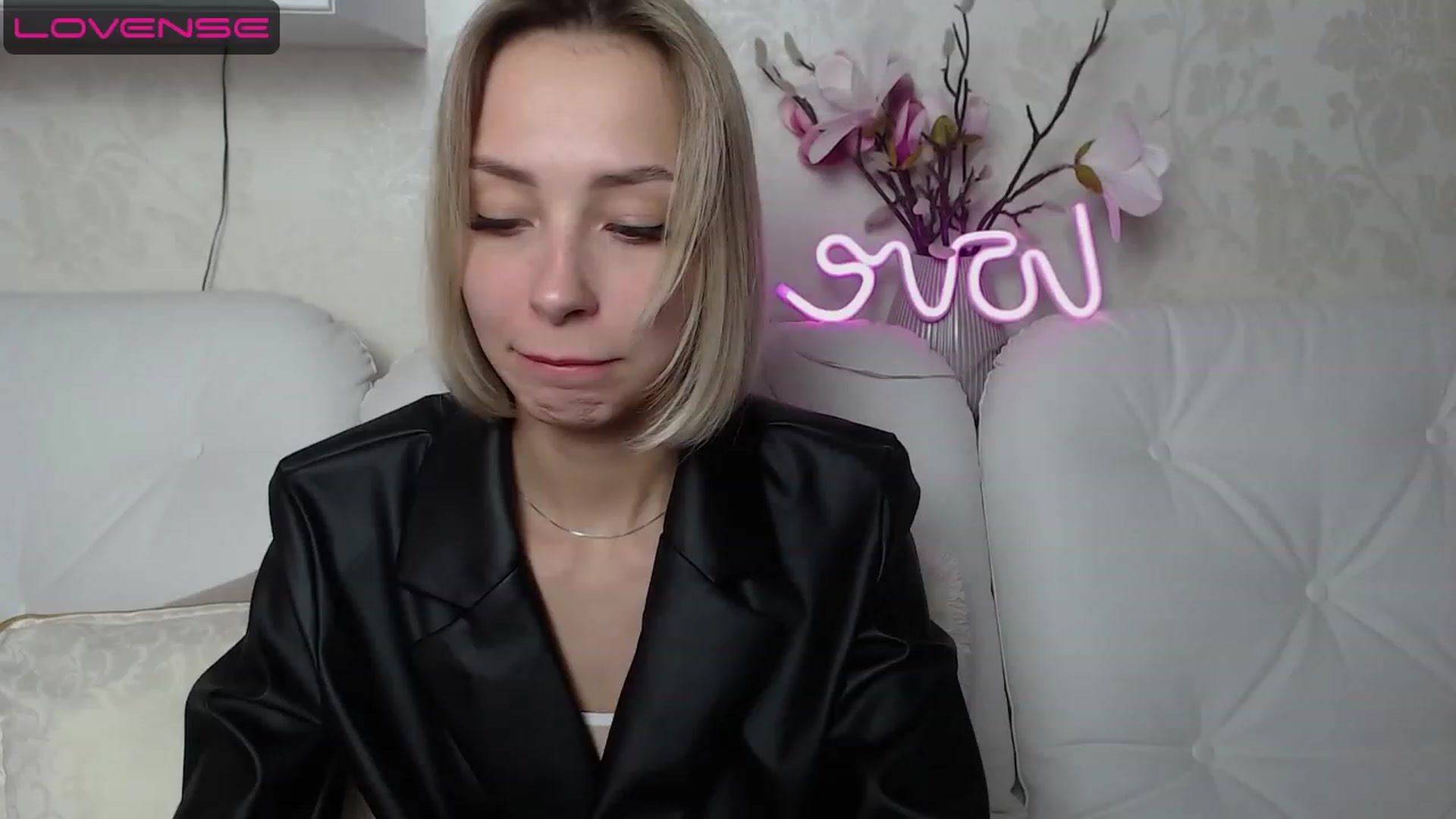 Gallery image thumbnail from Lady_lucky1's myfreecams stream on, 04/13/2023, 15:59 image 16 of 20
