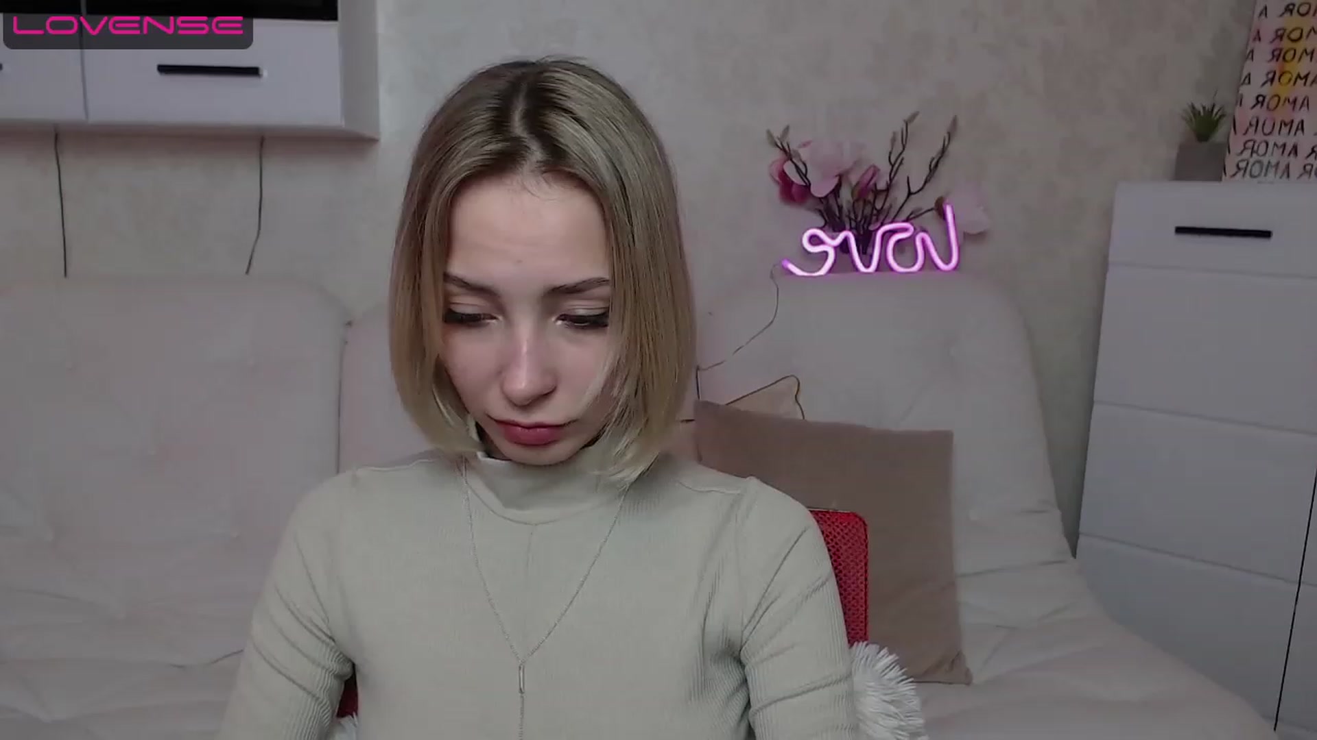 Gallery image thumbnail from Lady_lucky1's myfreecams stream on, 04/15/2023, 16:09 image 15 of 20