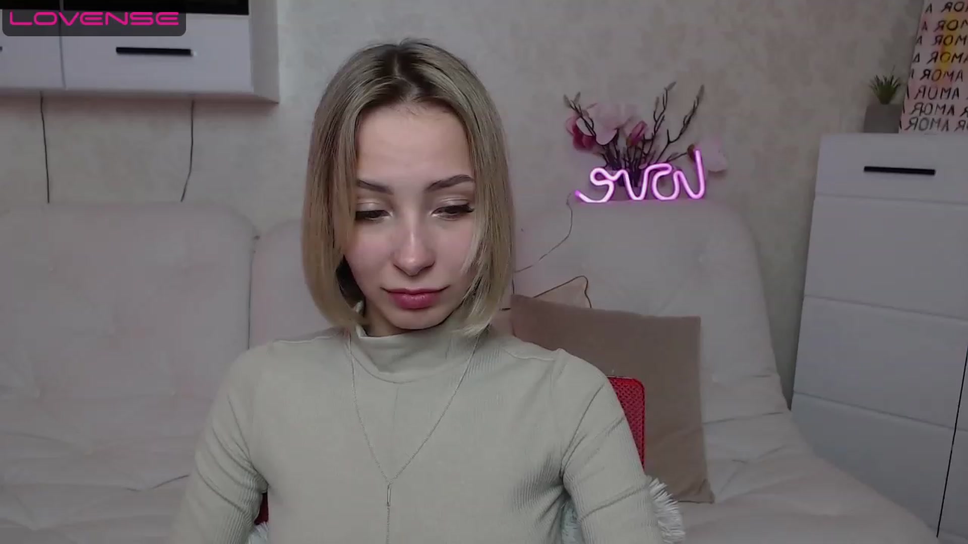 Gallery image thumbnail from Lady_lucky1's myfreecams stream on, 04/15/2023, 16:09 image 14 of 20