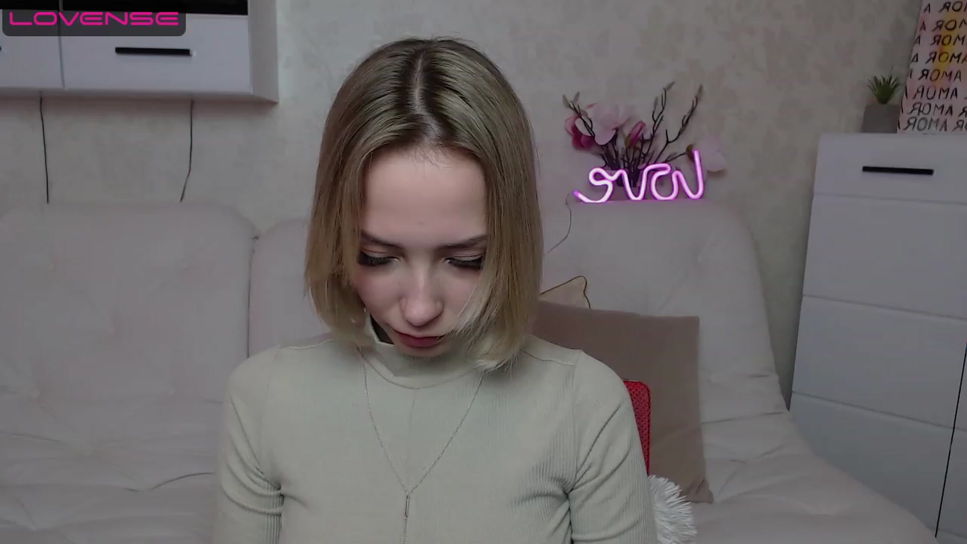 Gallery image thumbnail from Lady_lucky1's myfreecams stream on, 04/15/2023, 16:09 image 6 of 20