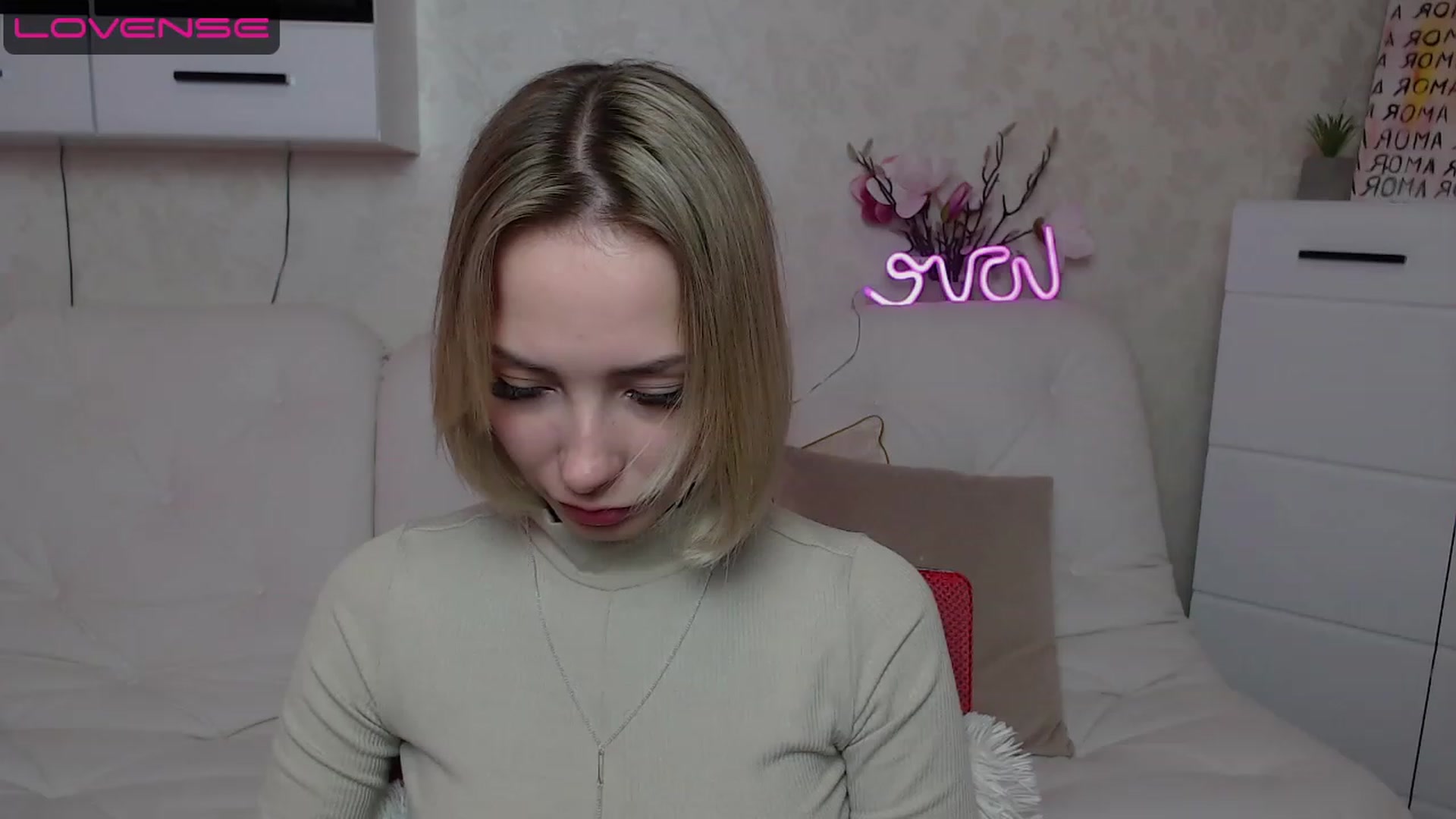 Gallery image thumbnail from Lady_lucky1's myfreecams stream on, 04/15/2023, 16:09 image 7 of 20