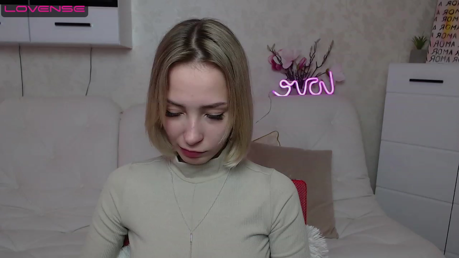 Gallery image thumbnail from Lady_lucky1's myfreecams stream on, 04/15/2023, 16:09 image 8 of 20