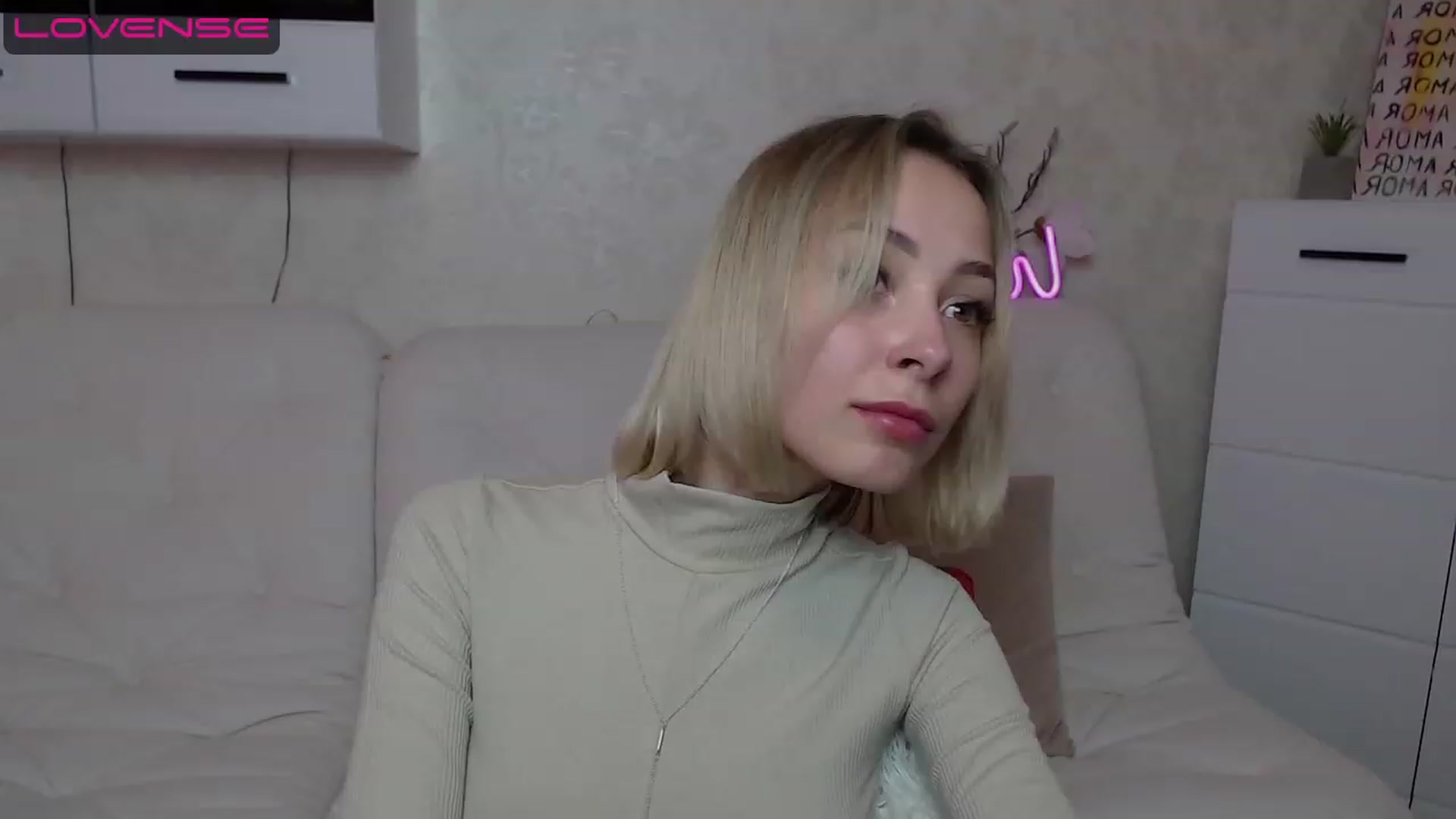 Gallery image thumbnail from Lady_lucky1's myfreecams stream on, 04/15/2023, 16:09 image 16 of 20