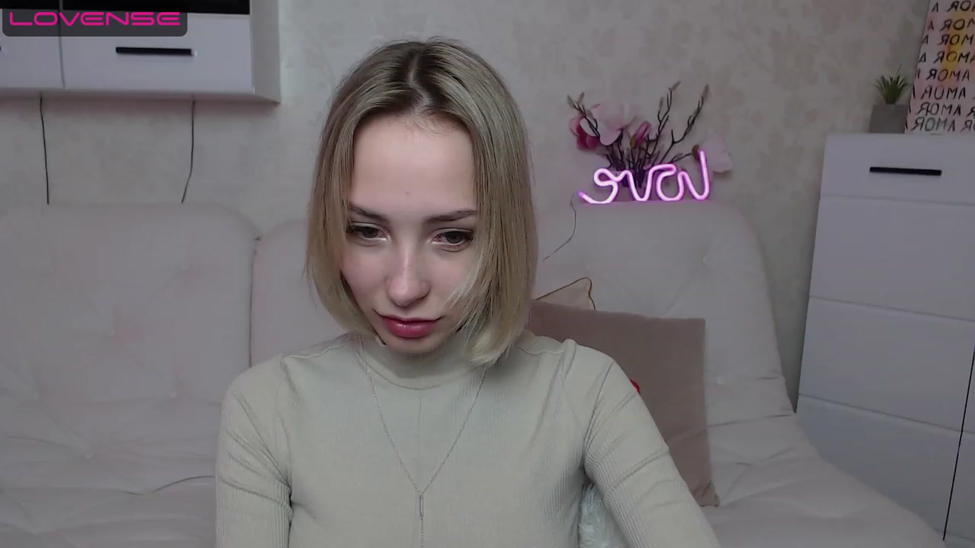 Gallery image thumbnail from Lady_lucky1's myfreecams stream on, 04/15/2023, 16:09 image 5 of 20