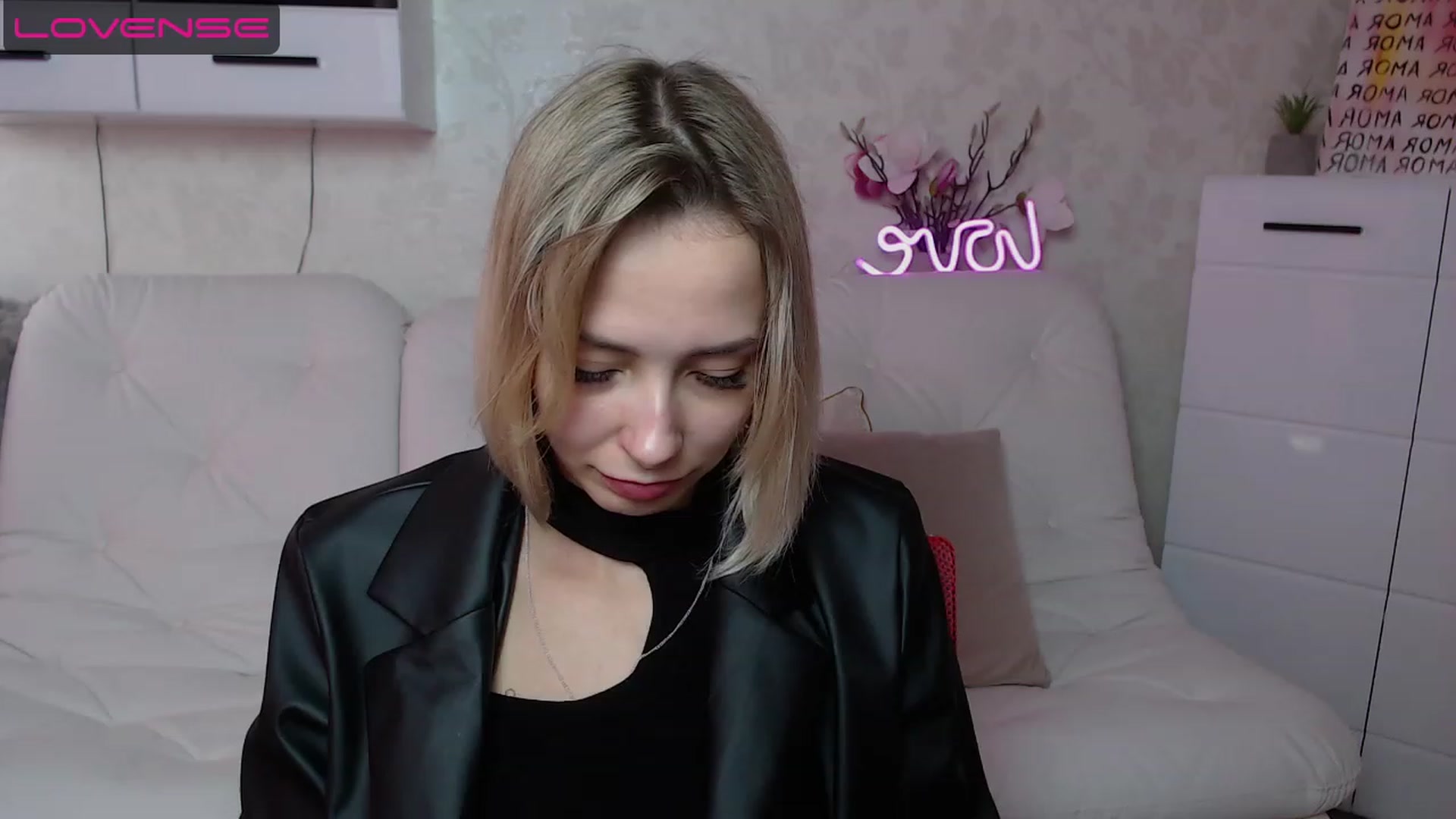 Gallery image thumbnail from Lady_lucky1's myfreecams stream on, 04/18/2023, 15:32 image 12 of 20