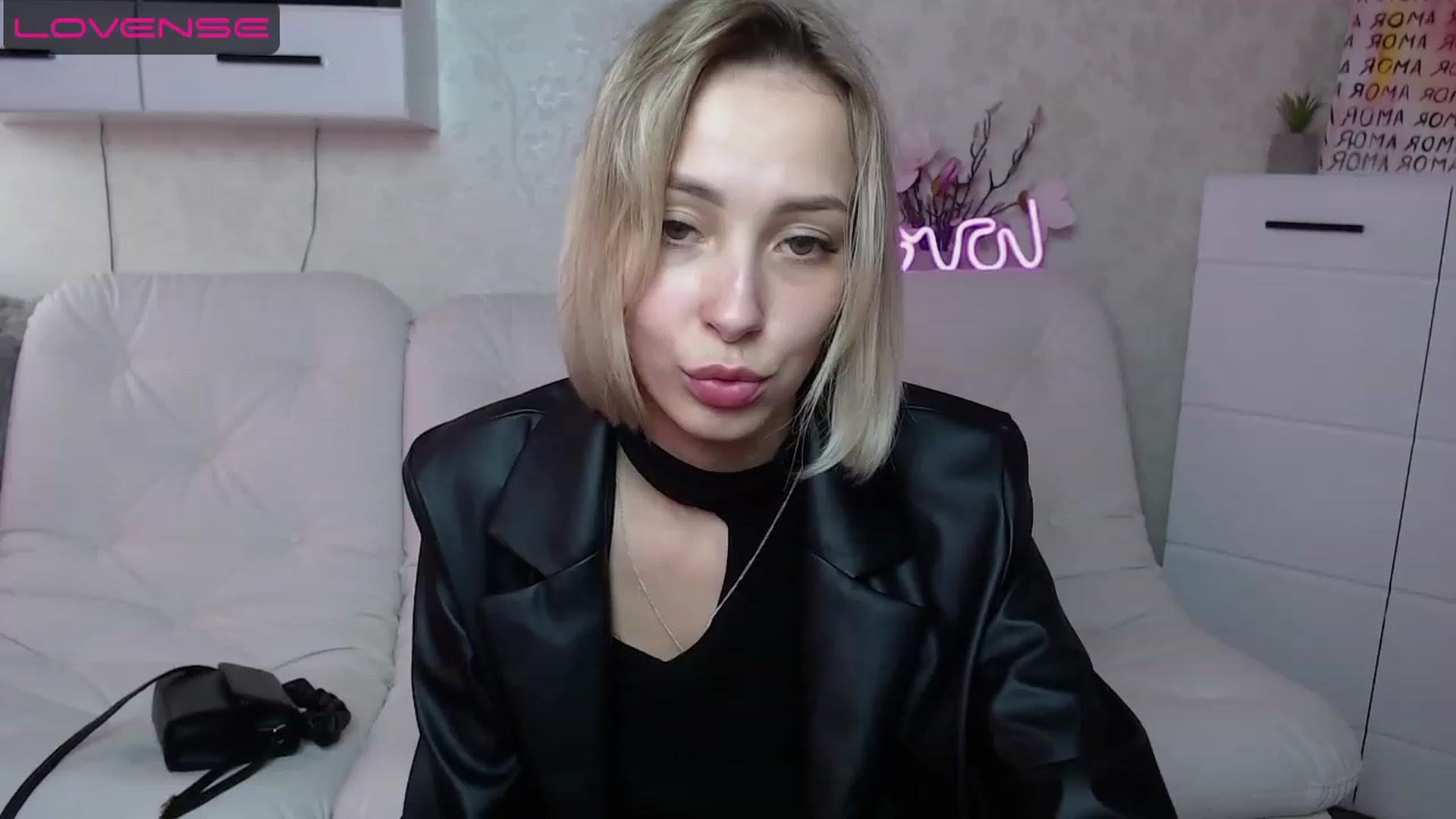 Gallery image thumbnail from Lady_lucky1's myfreecams stream on, 04/18/2023, 15:32 image 2 of 20