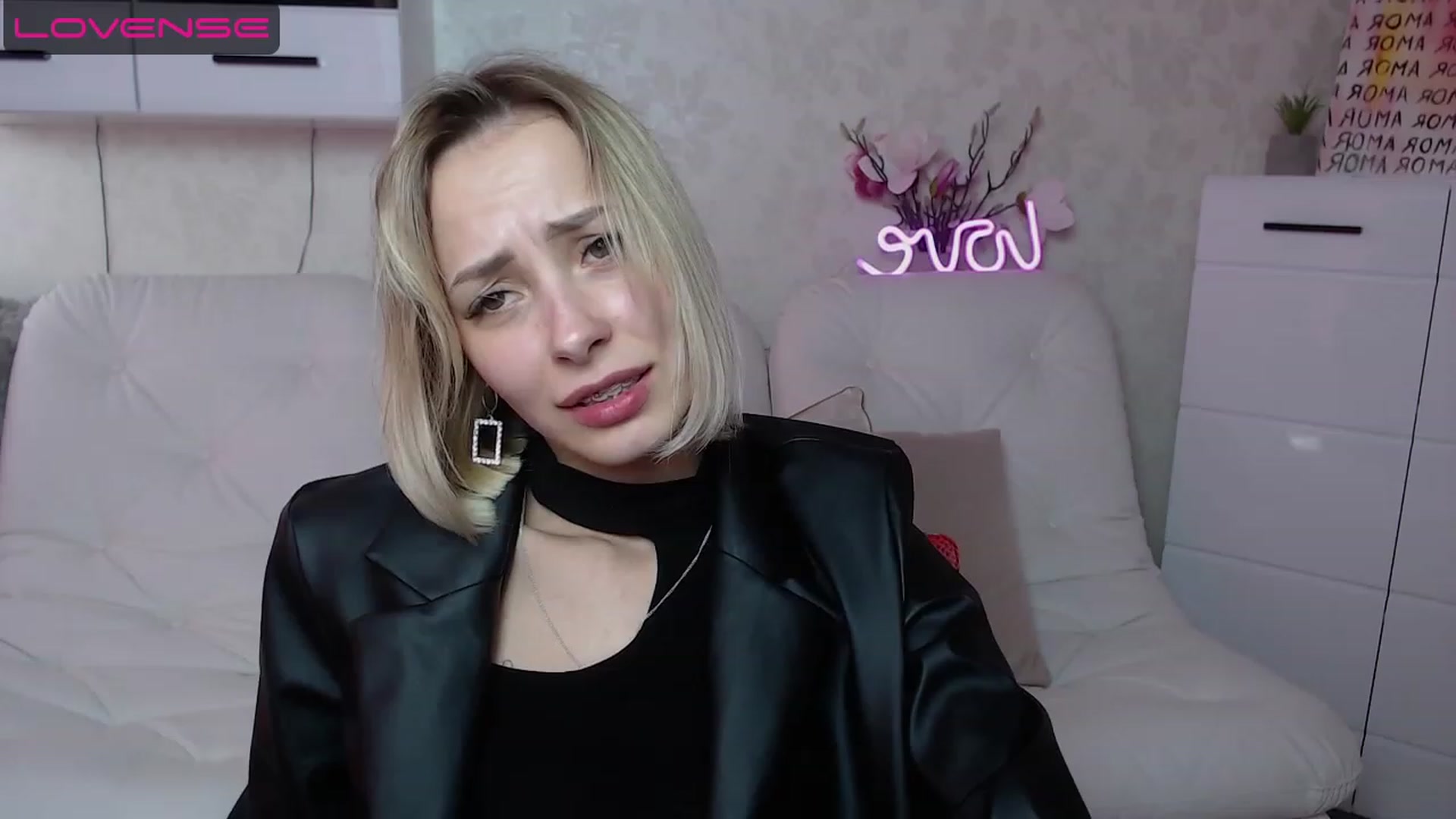 Gallery image thumbnail from Lady_lucky1's myfreecams stream on, 04/18/2023, 15:32 image 10 of 20
