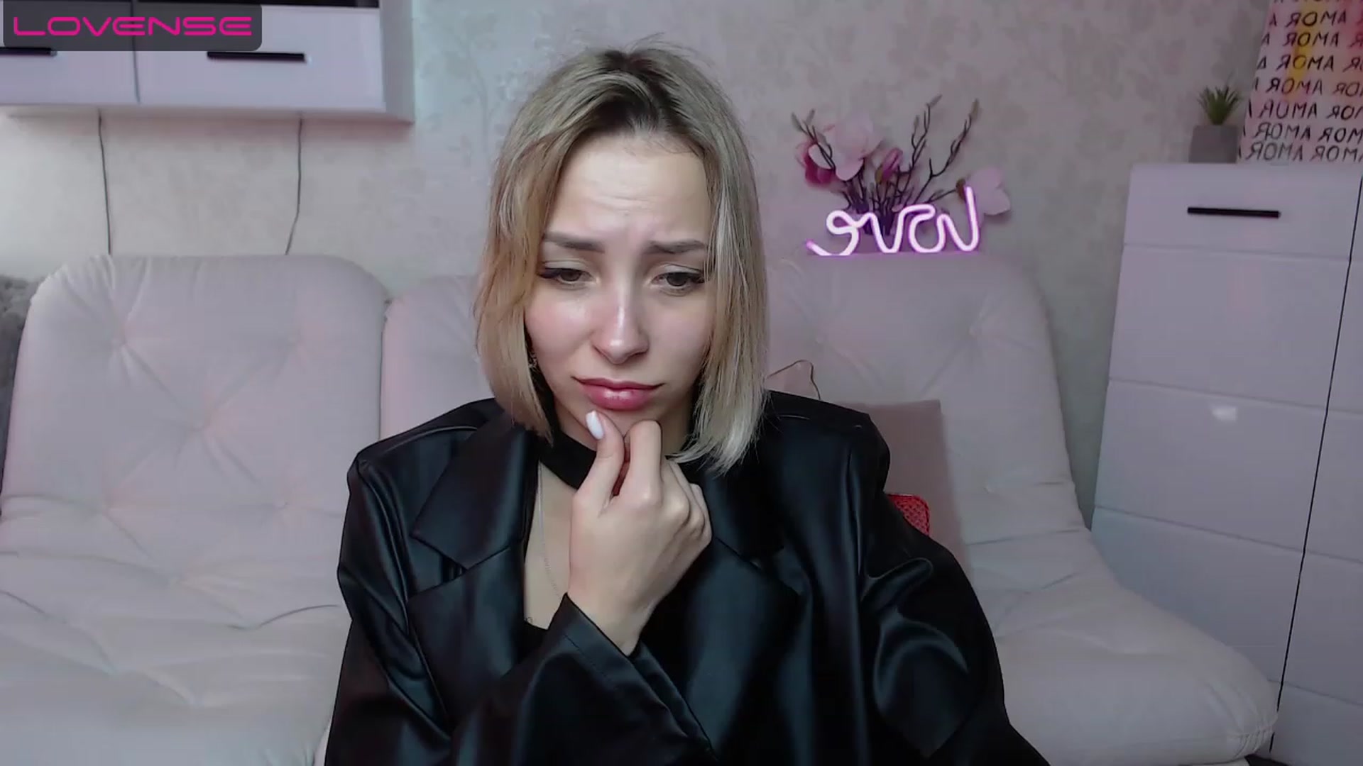 Gallery image thumbnail from Lady_lucky1's myfreecams stream on, 04/18/2023, 15:32 image 5 of 20